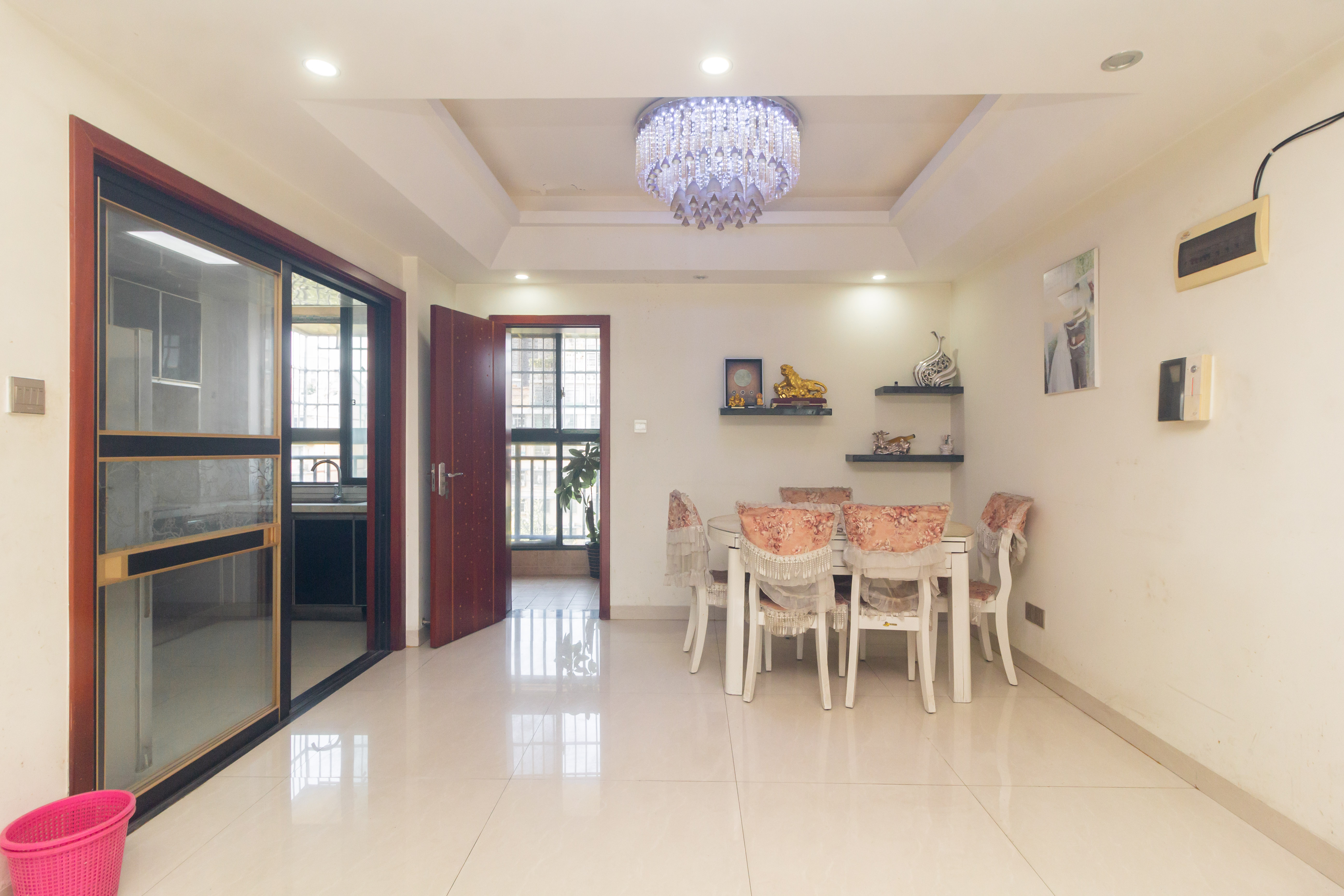 东业早安星城 3室2厅2卫 95.0万 东业早安星城 3室2厅2卫 95.0万客厅