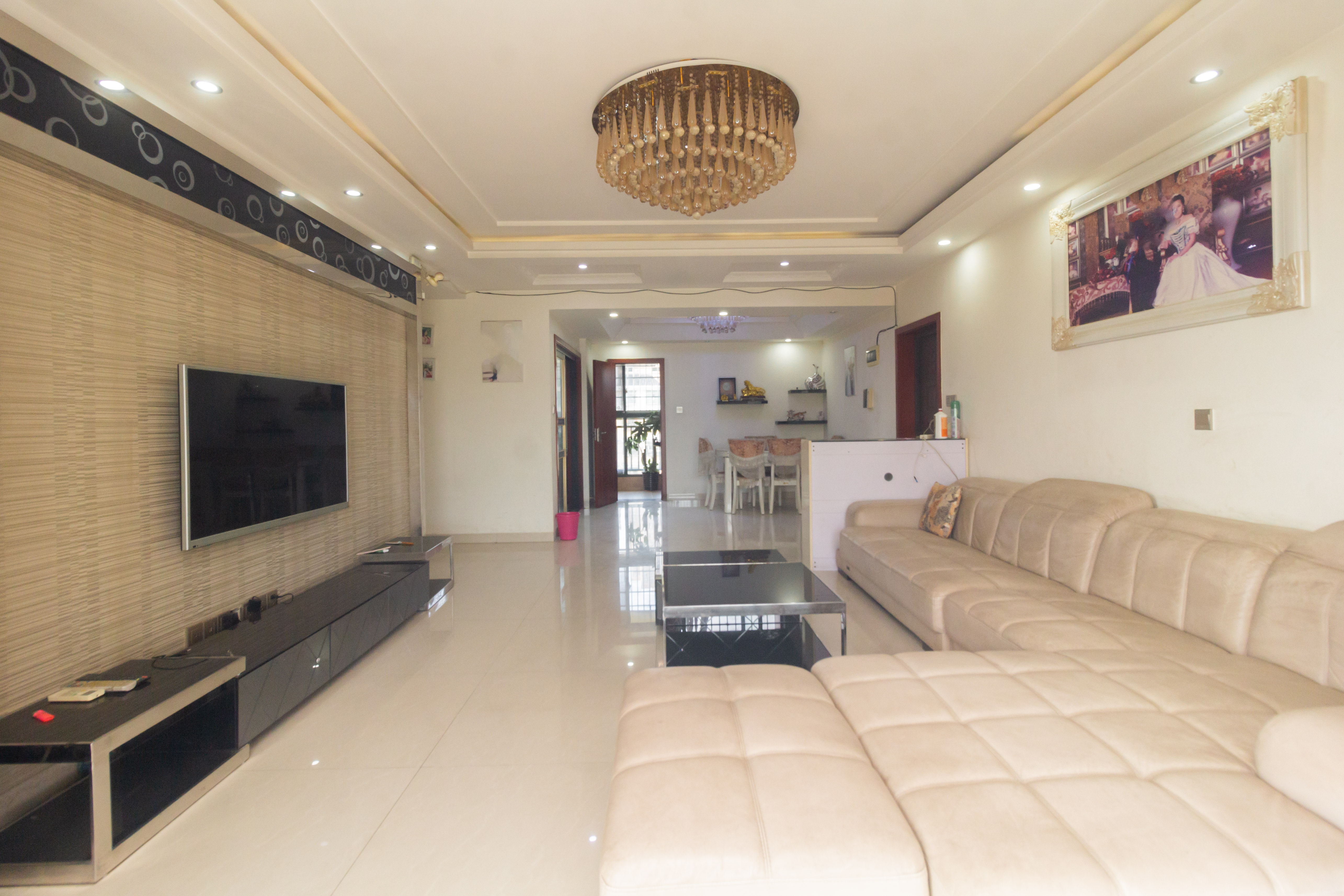 东业早安星城 3室2厅2卫 95.0万 东业早安星城 3室2厅2卫 95.0万客厅