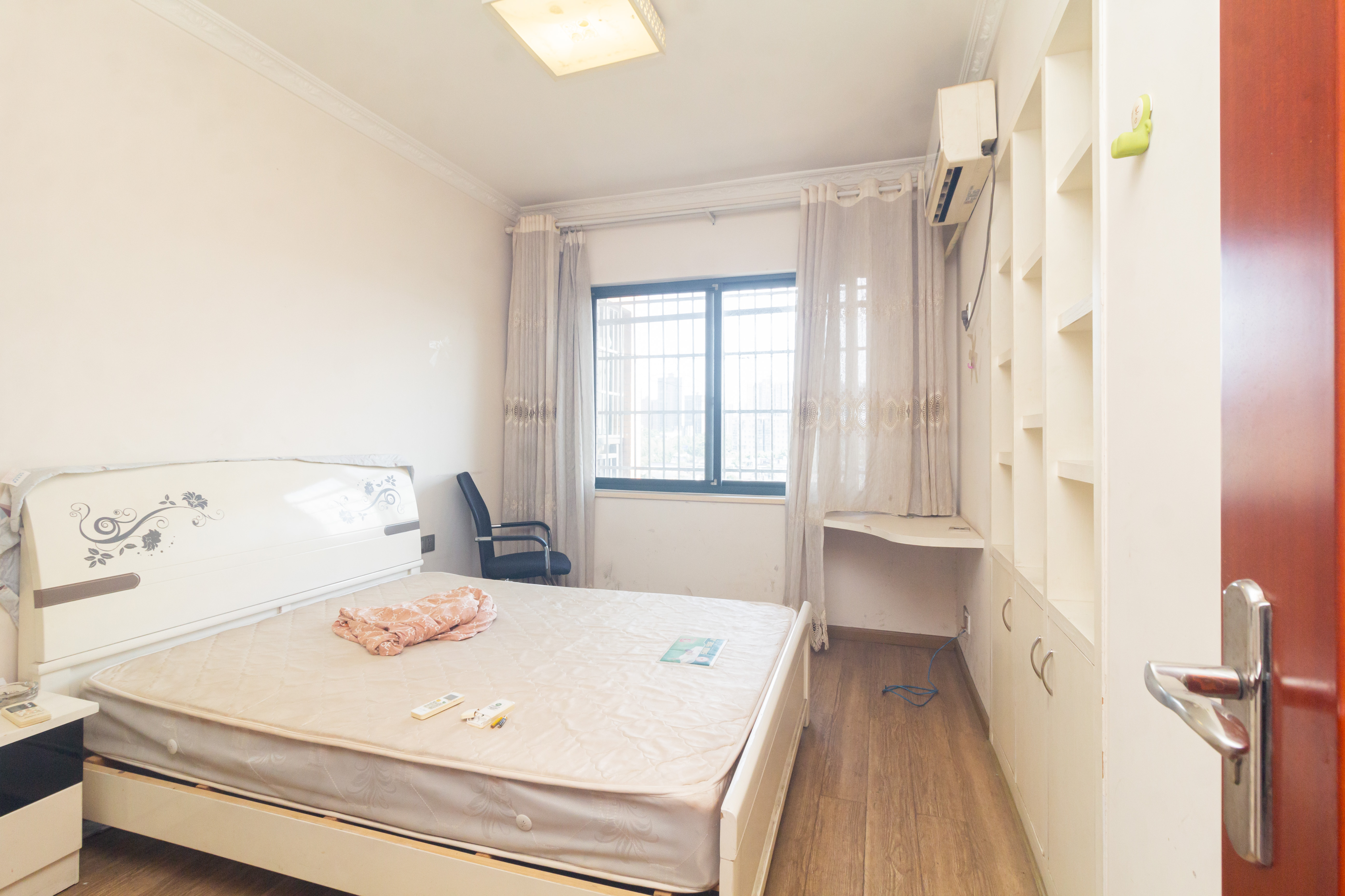 东业早安星城 3室2厅2卫 95.0万 东业早安星城 3室2厅2卫 95.0万卧室