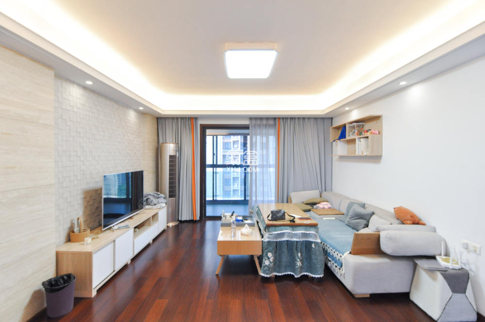 达美D6区  4室2厅2卫    150.0万