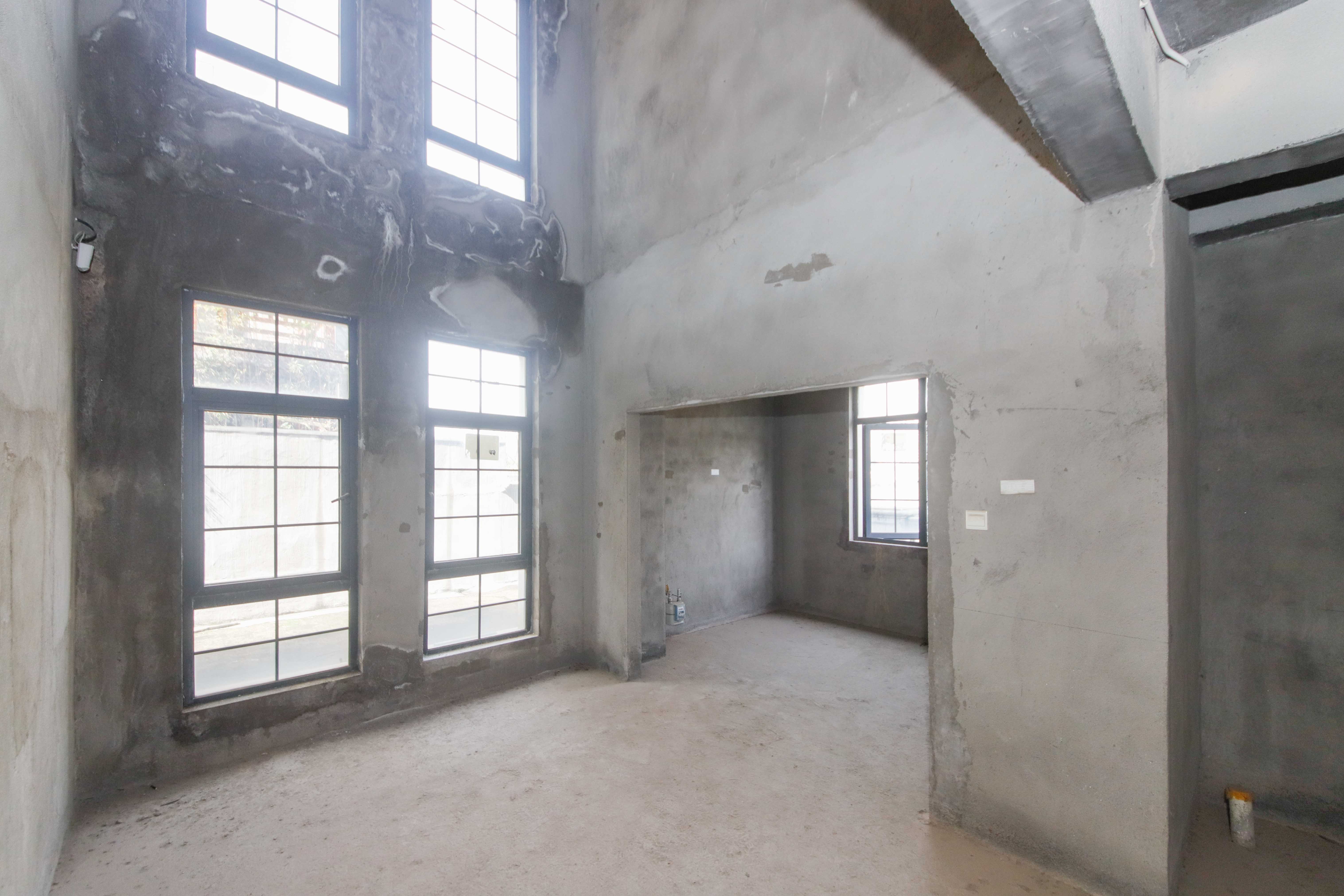 中海梅溪湖壹号  8室3厅4卫    2300.0万 中海梅溪湖壹号  8室3厅4卫    2300.0万