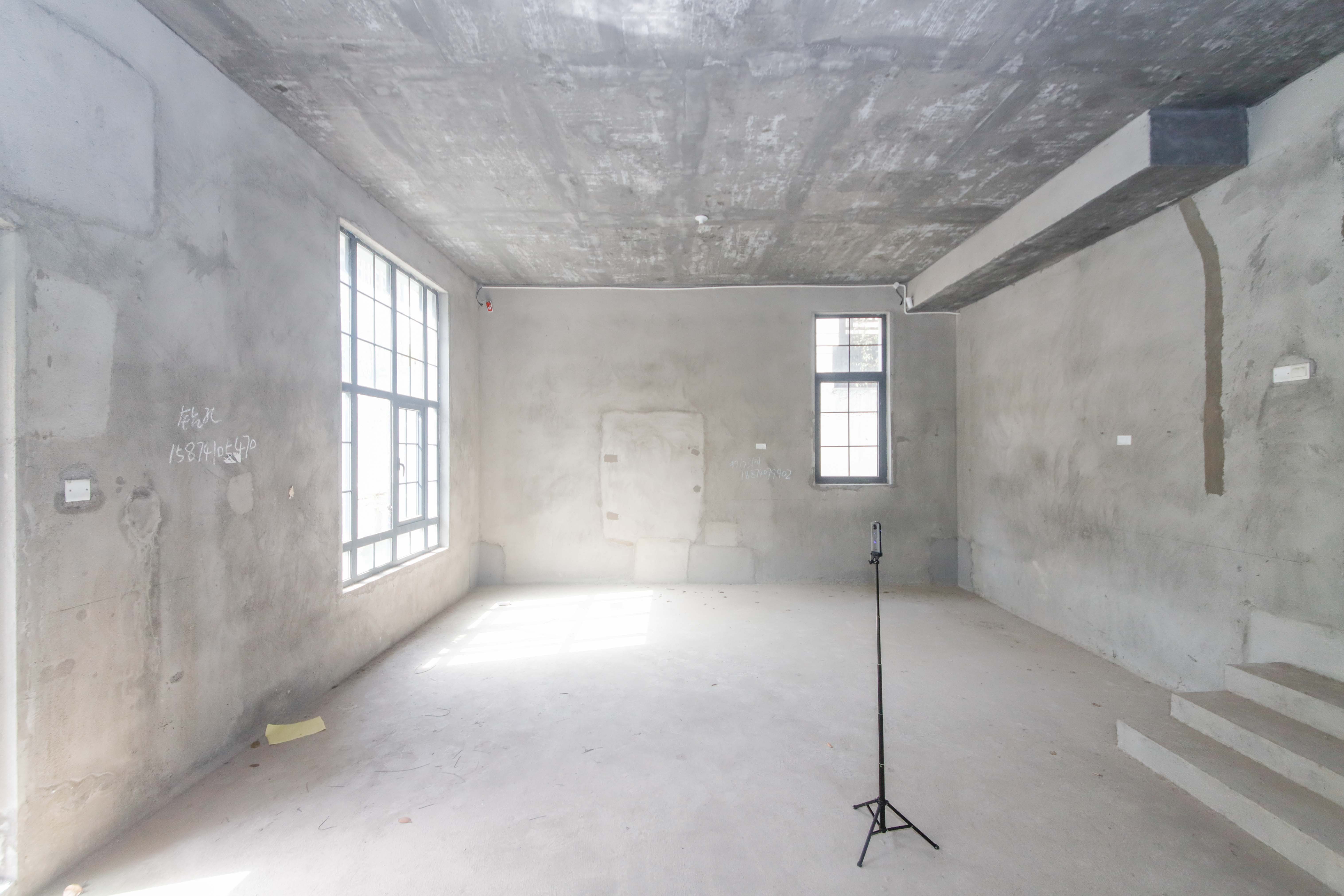 中海梅溪湖壹号  8室3厅4卫    2300.0万 中海梅溪湖壹号  8室3厅4卫    2300.0万客厅