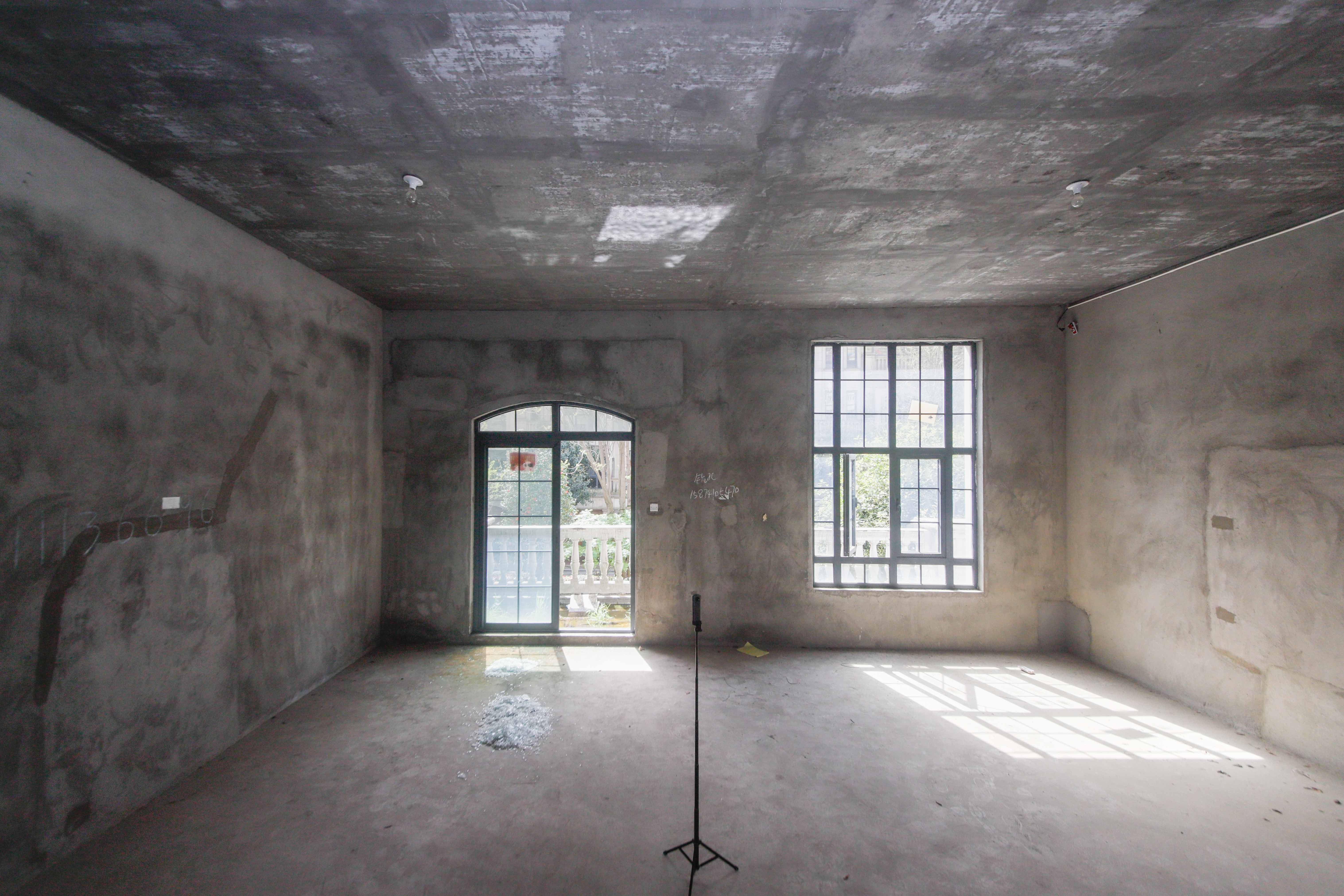 中海梅溪湖壹号  8室3厅4卫    2300.0万 中海梅溪湖壹号  8室3厅4卫    2300.0万客厅