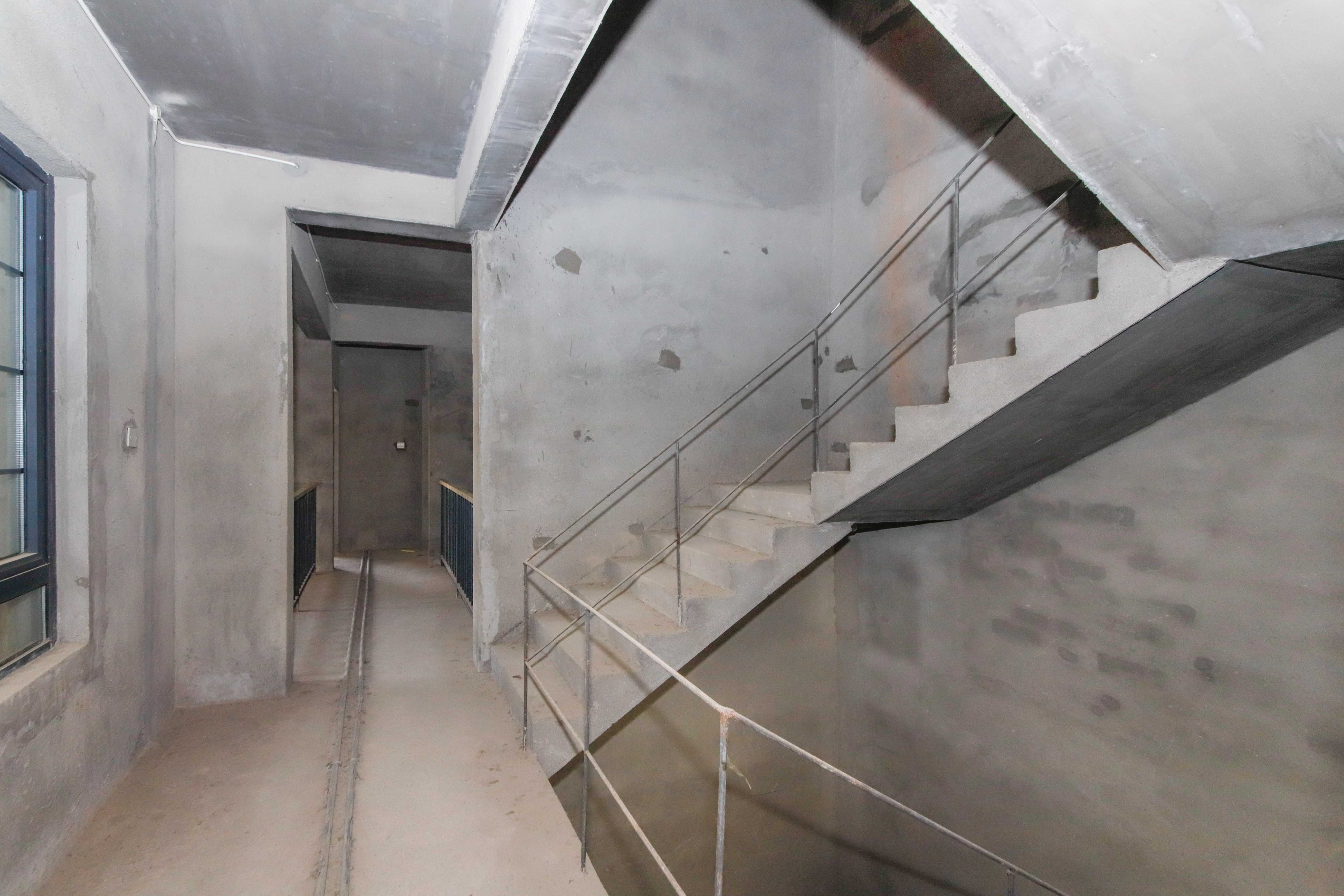 中海梅溪湖壹号  8室3厅4卫    2300.0万 中海梅溪湖壹号  8室3厅4卫    2300.0万其他