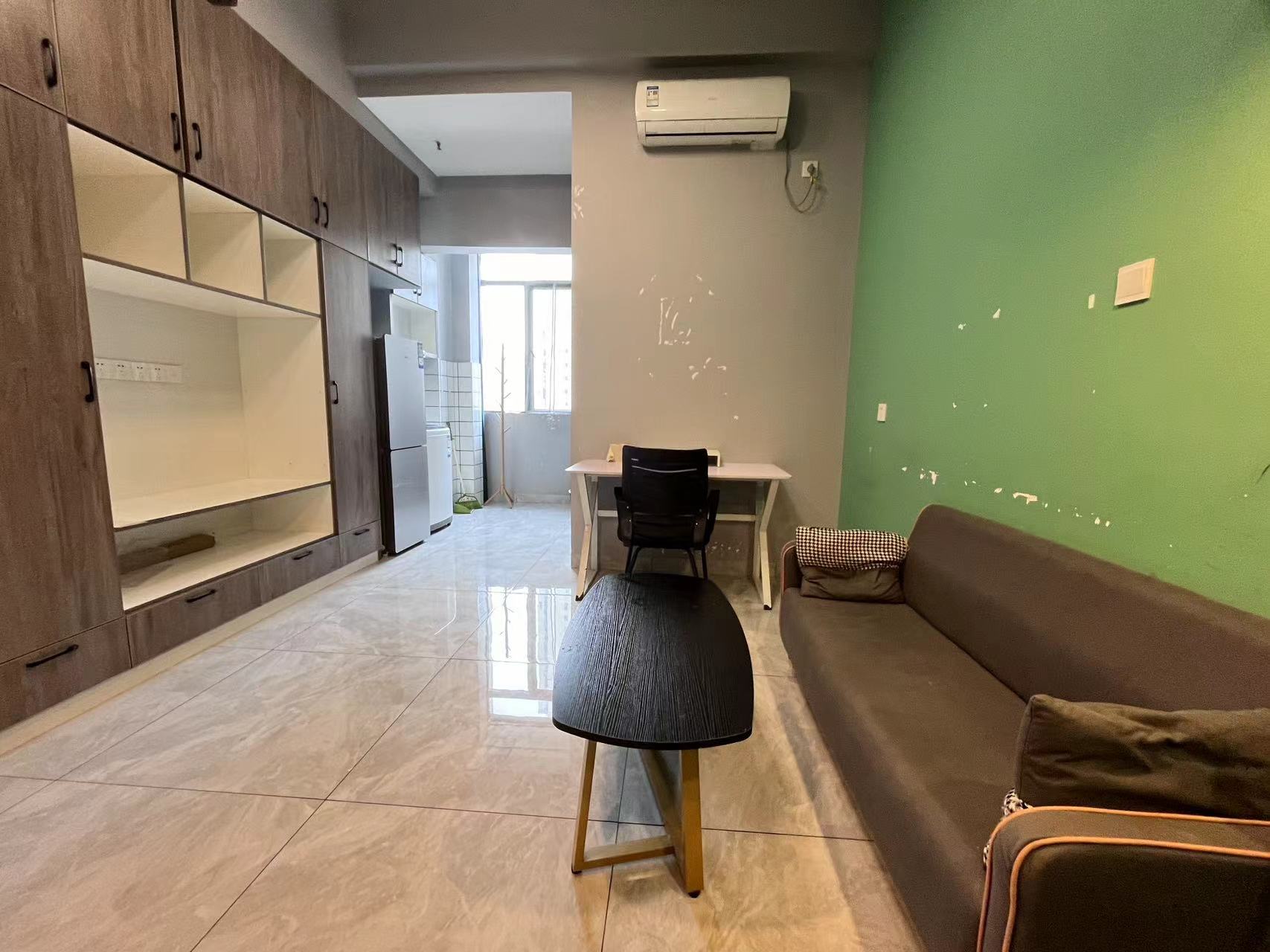 白金汉宫 1室0厅0卫 31.8万 白金汉宫 1室0厅0卫 31.8万室内图