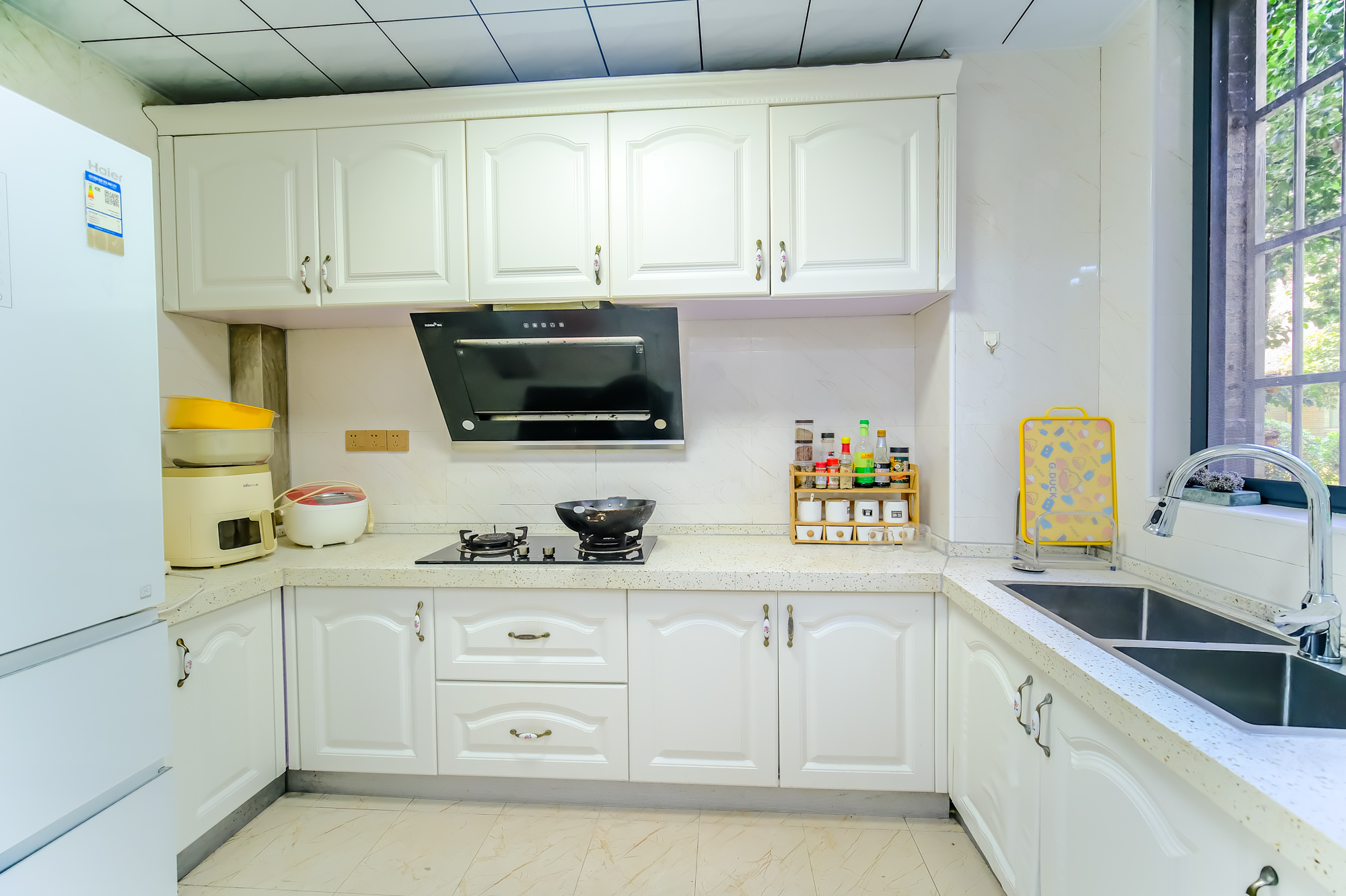 世景华庭 3室2厅2卫 82.8万 世景华庭 3室2厅2卫 82.8万厨房