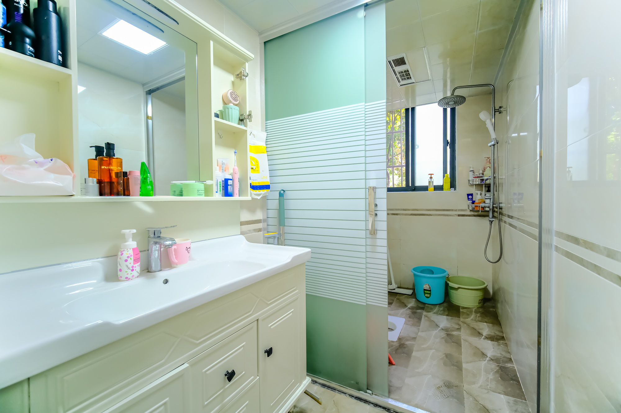 世景华庭 3室2厅2卫 82.8万 世景华庭 3室2厅2卫 82.8万卫生间