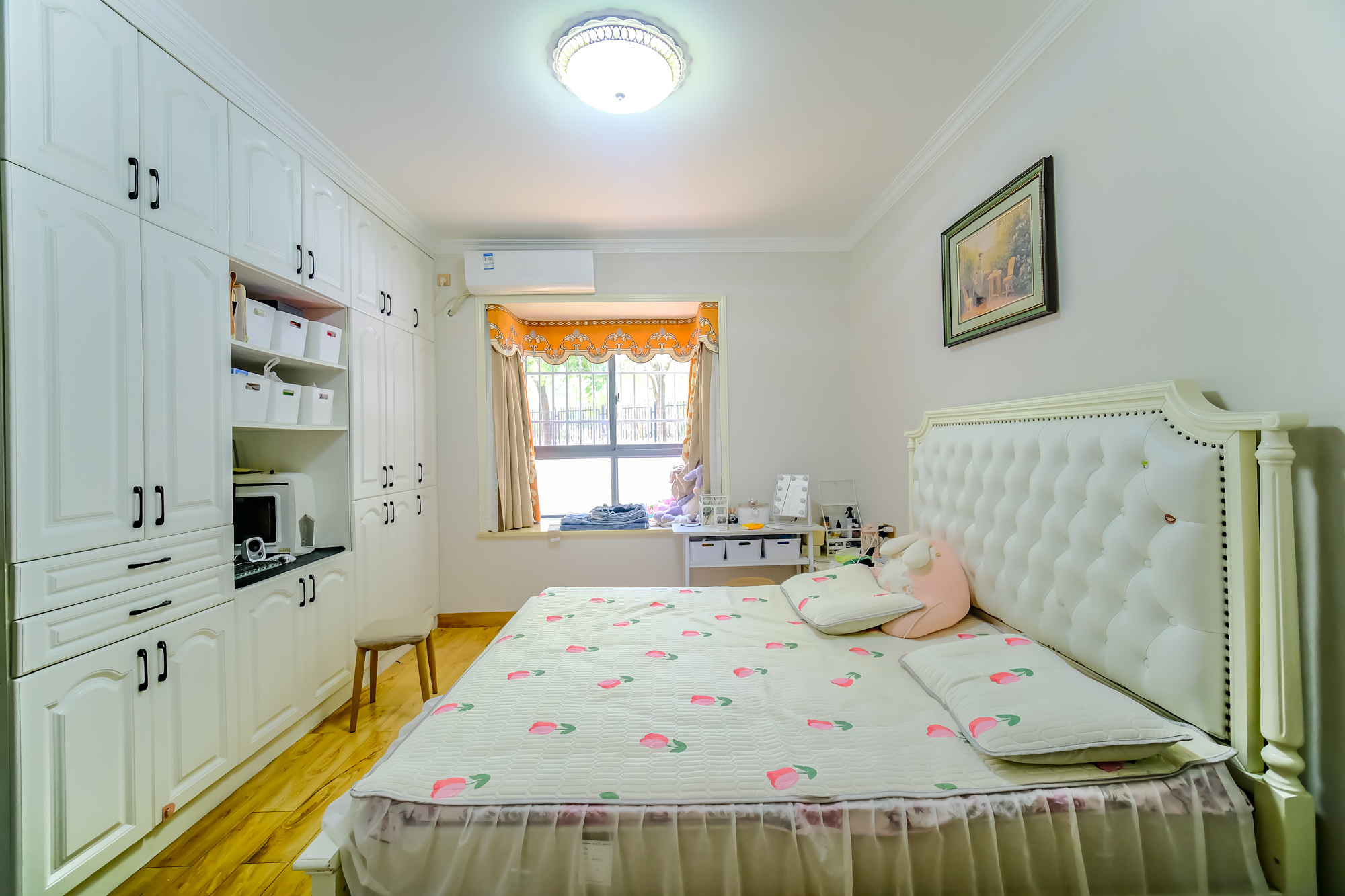 世景华庭 3室2厅2卫 82.8万 世景华庭 3室2厅2卫 82.8万卧室