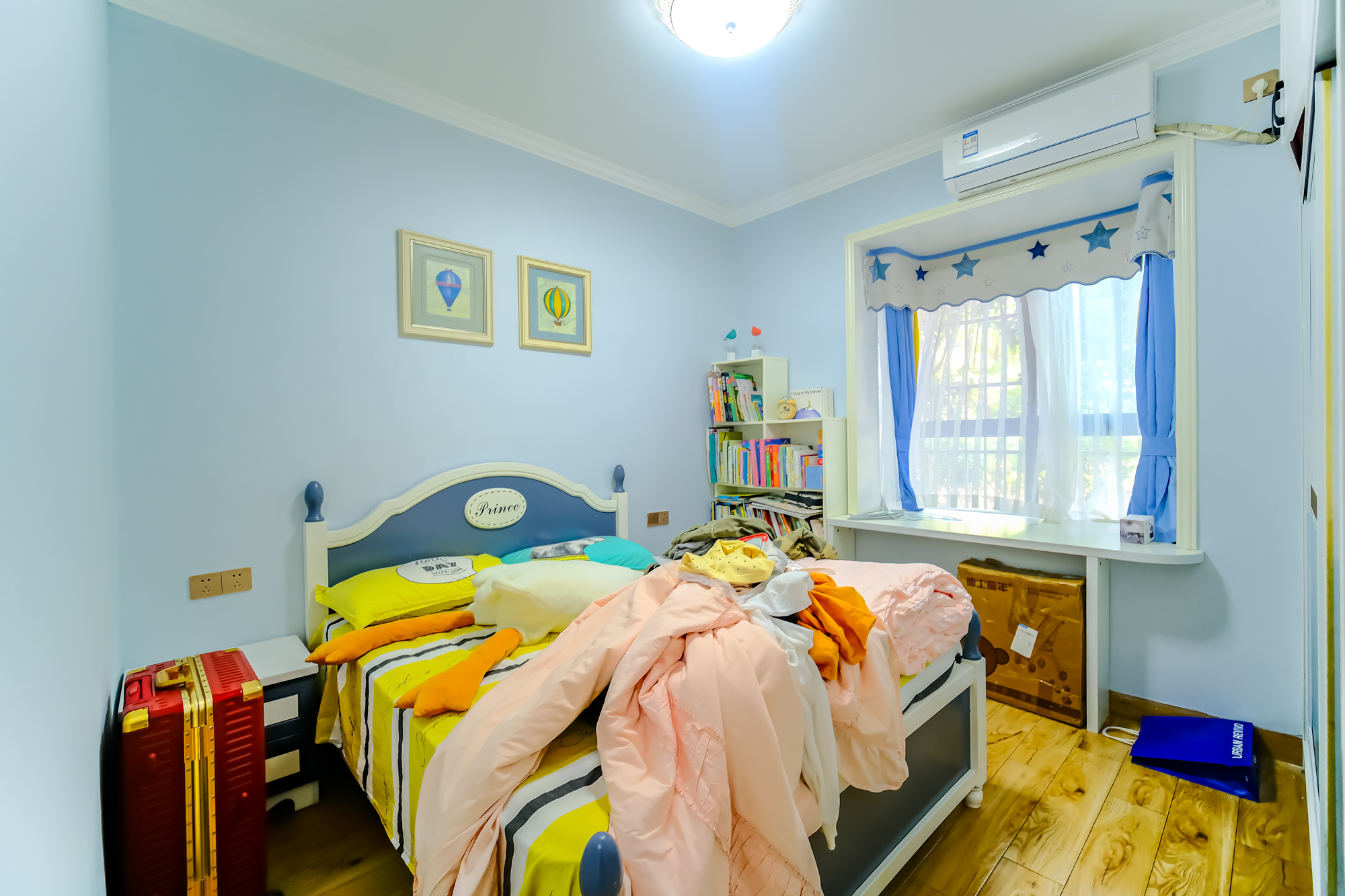 世景华庭 3室2厅2卫 82.8万 世景华庭 3室2厅2卫 82.8万卧室