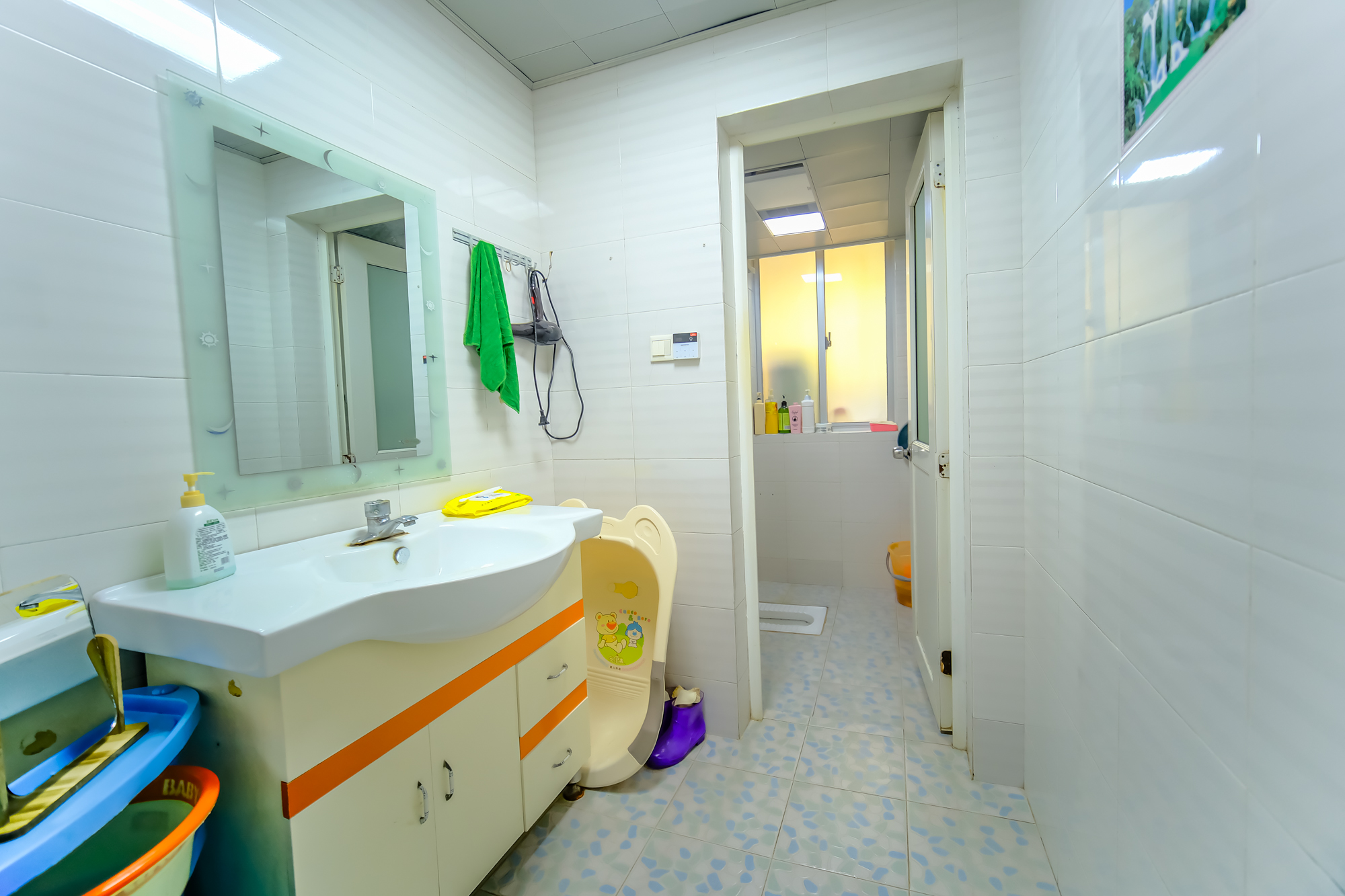 红树湾 3室2厅2卫 79.8万 红树湾 3室2厅2卫 79.8万卫生间