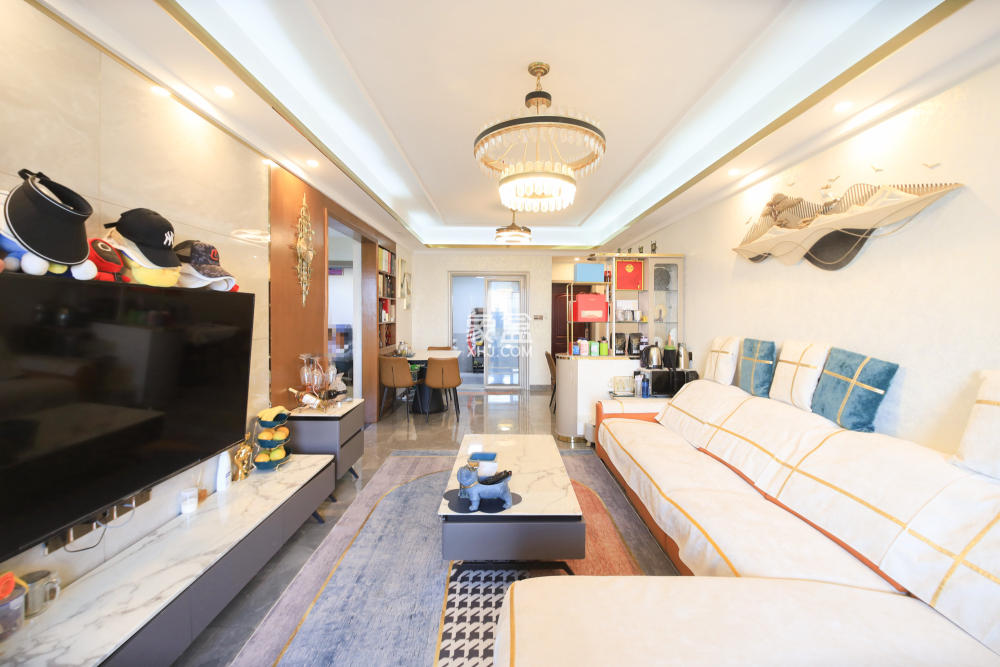 长房半岛蓝湾（观山月）  3室2厅1卫    86.0万