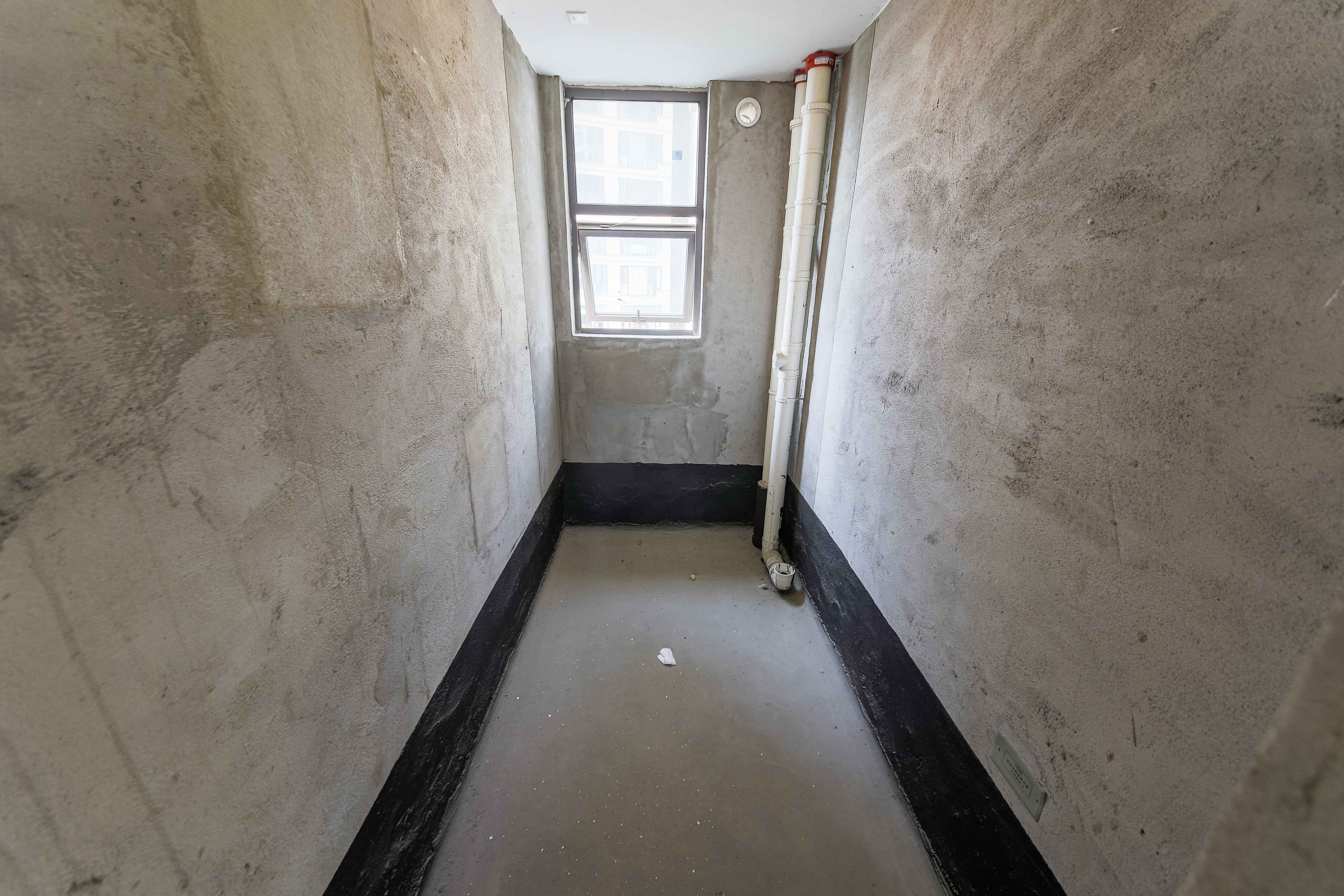 天城国际广场  4室2厅2卫    175.0万 天城国际广场  4室2厅2卫    175.0万卫生间