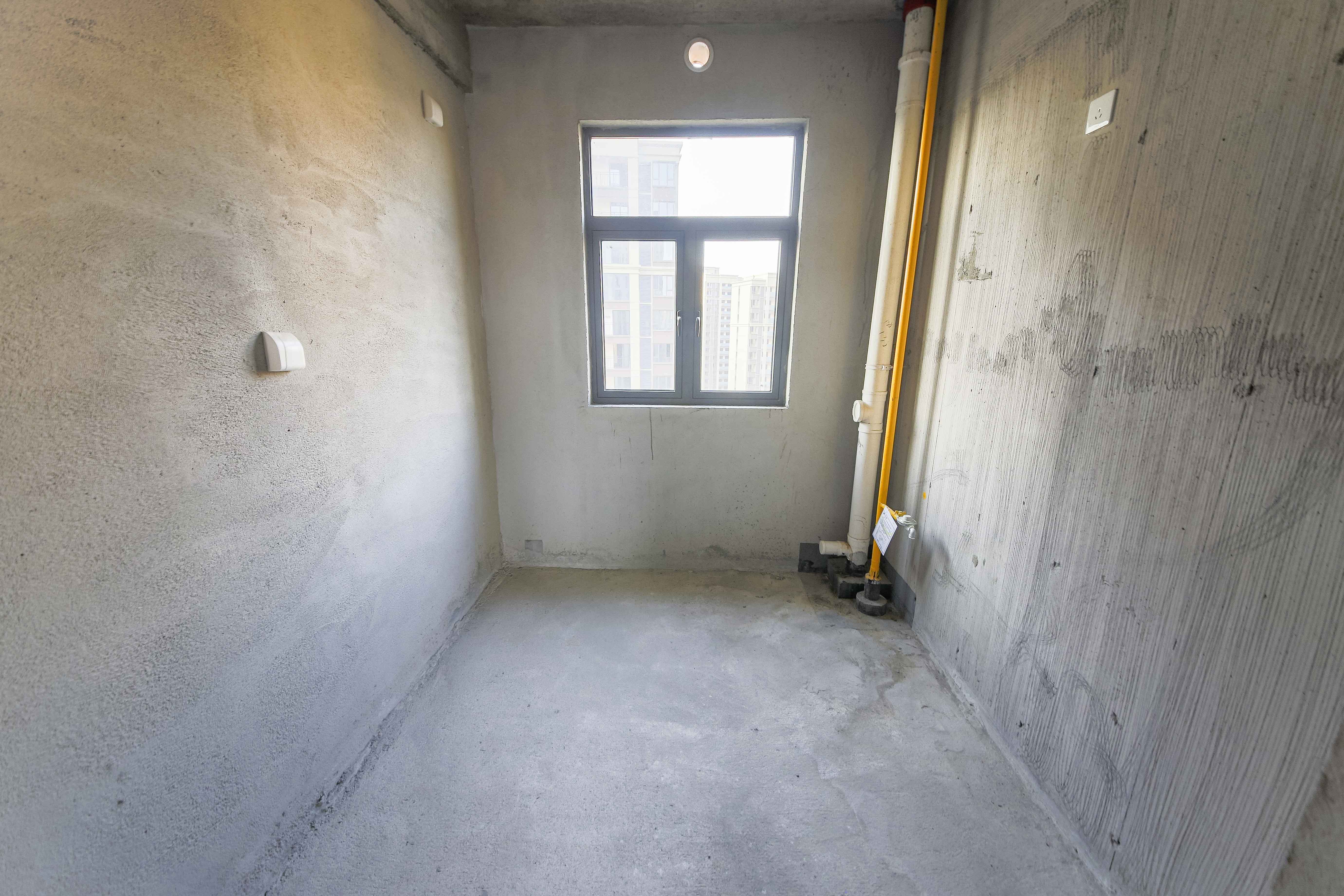 中建钰和城  3室2厅2卫   144.50万厨房