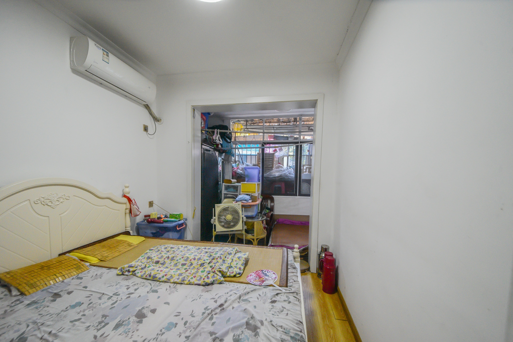 玻纤宿舍  2室1厅1卫   60.00万卧室