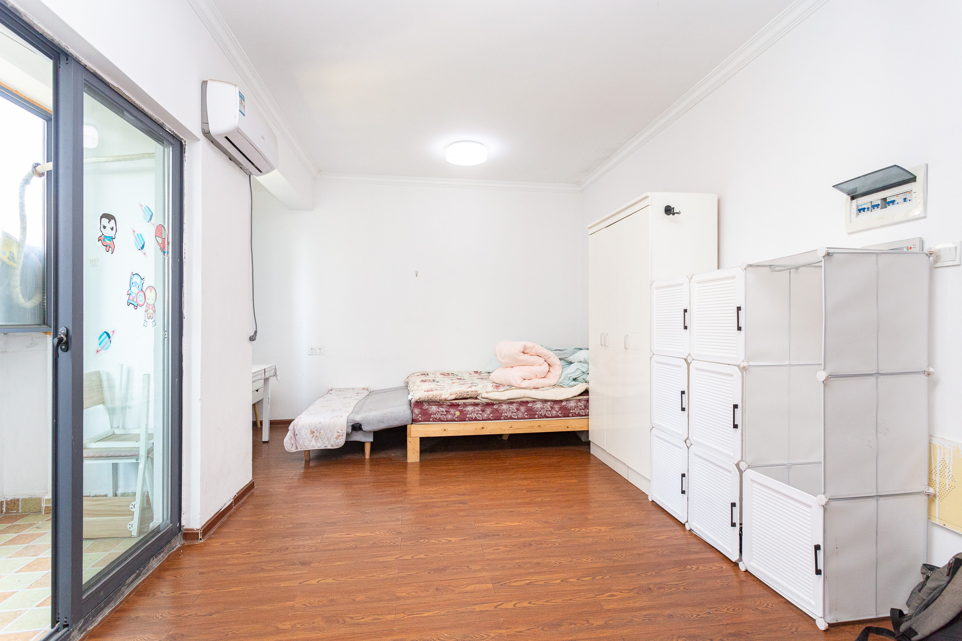 Cross尚公馆  1室1厅1卫    32.0万客厅