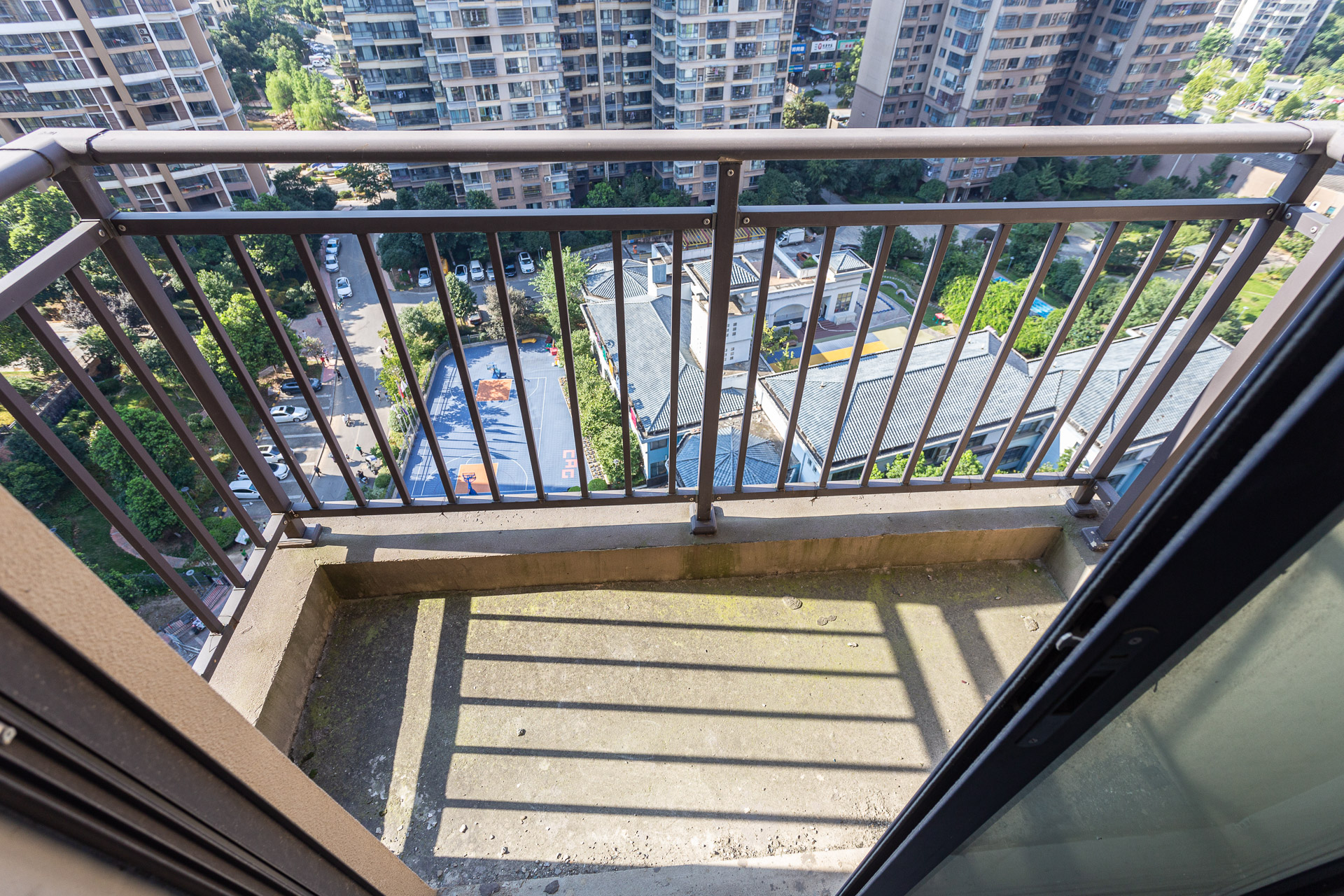 勤诚达境界城 4室1厅2卫 65.0万 勤诚达境界城 4室1厅2卫 65.0万阳台