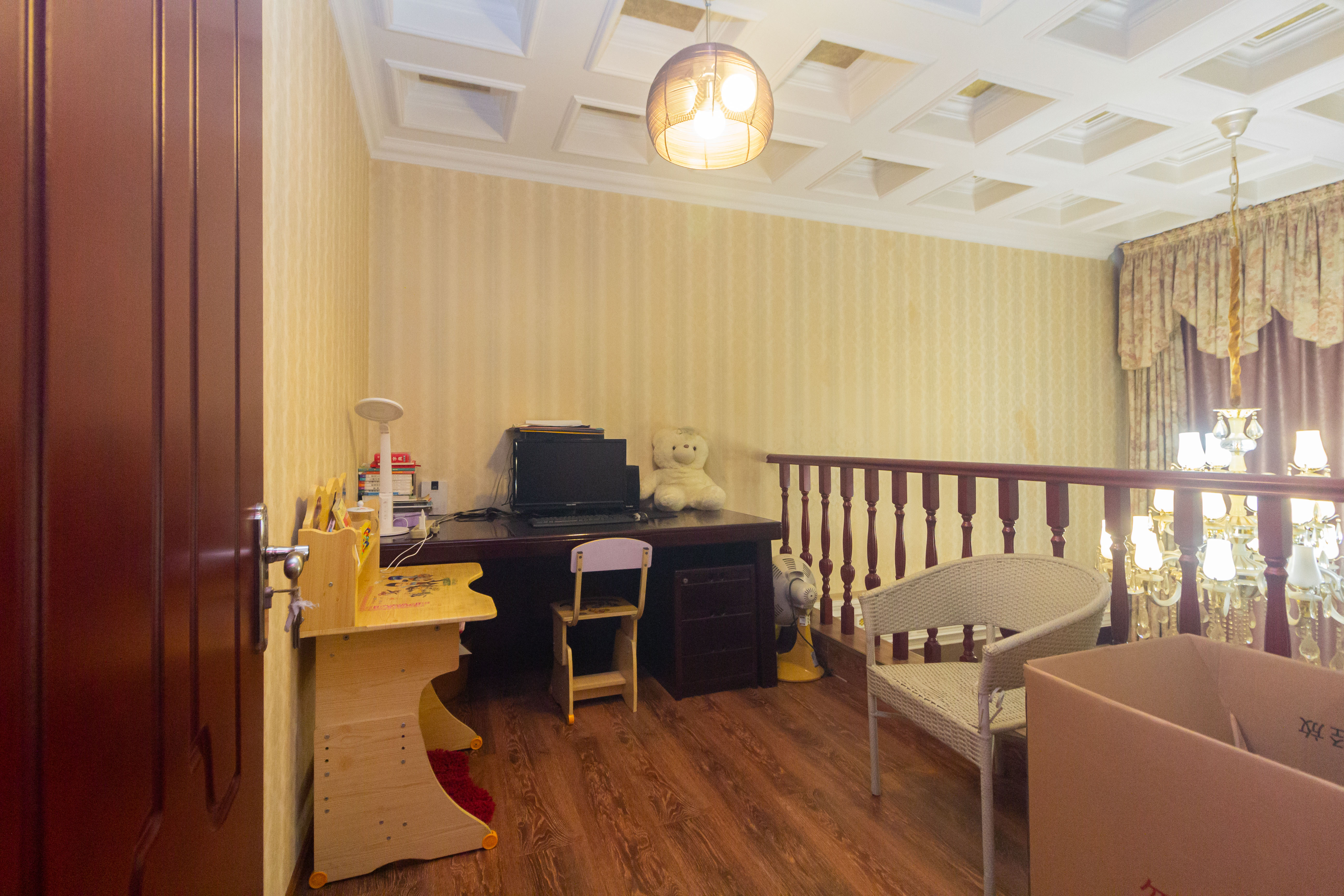 东业早安星城 5室2厅3卫 267.8万 东业早安星城 5室2厅3卫 267.8万卧室