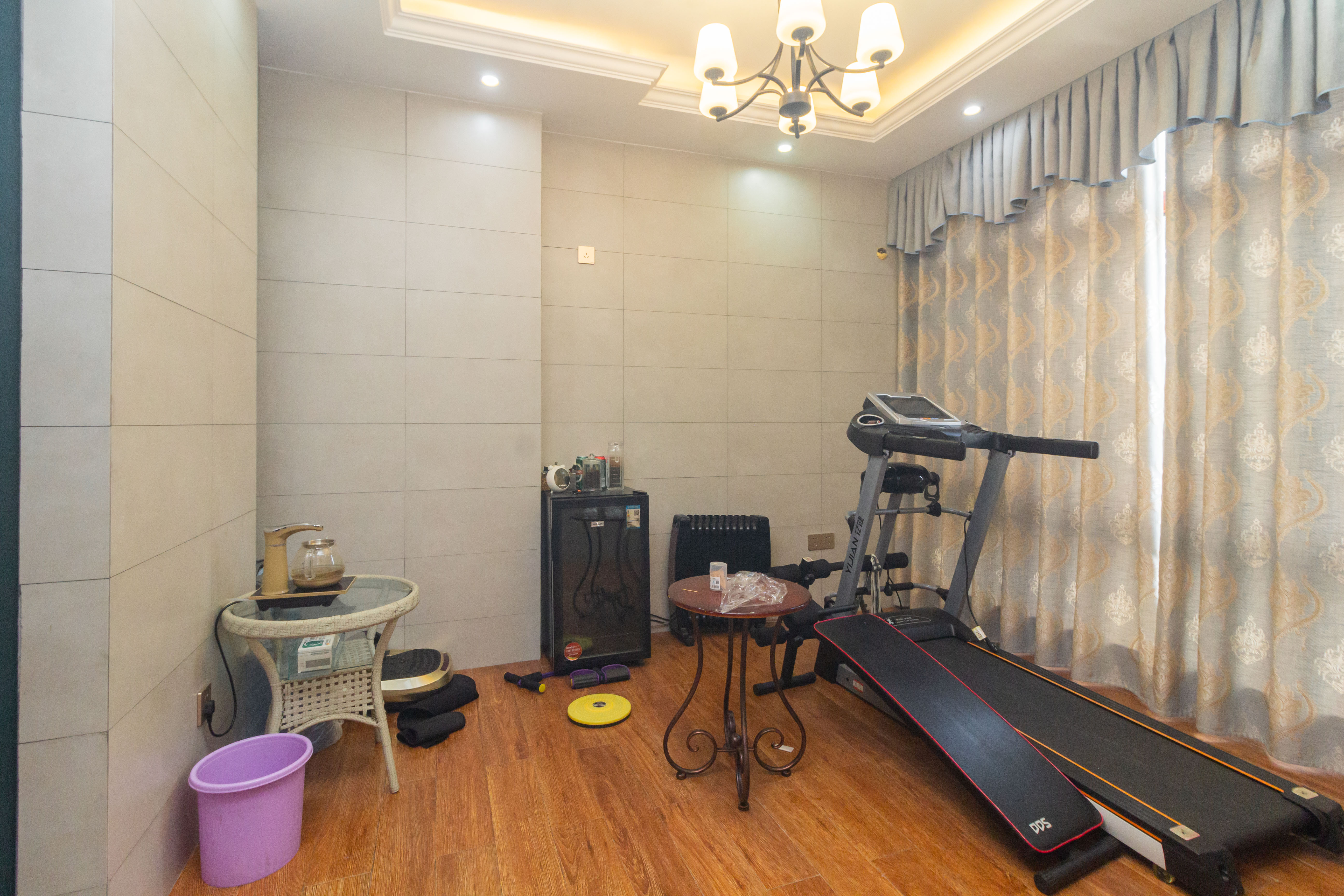 东业早安星城 5室2厅3卫 267.8万 东业早安星城 5室2厅3卫 267.8万卧室