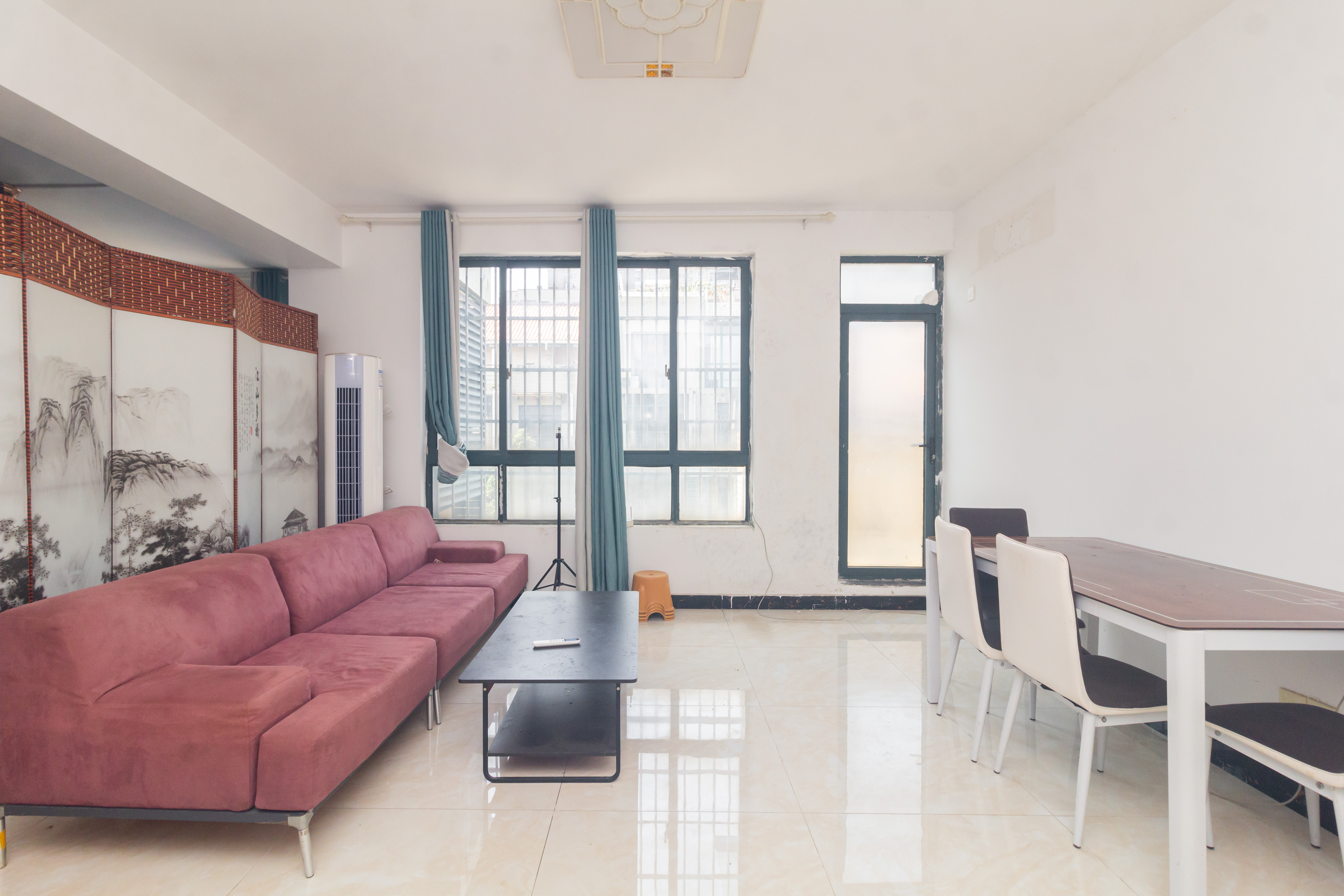 东业早安星城  6室2厅1卫    152.9万 东业早安星城  6室2厅1卫    152.9万客厅