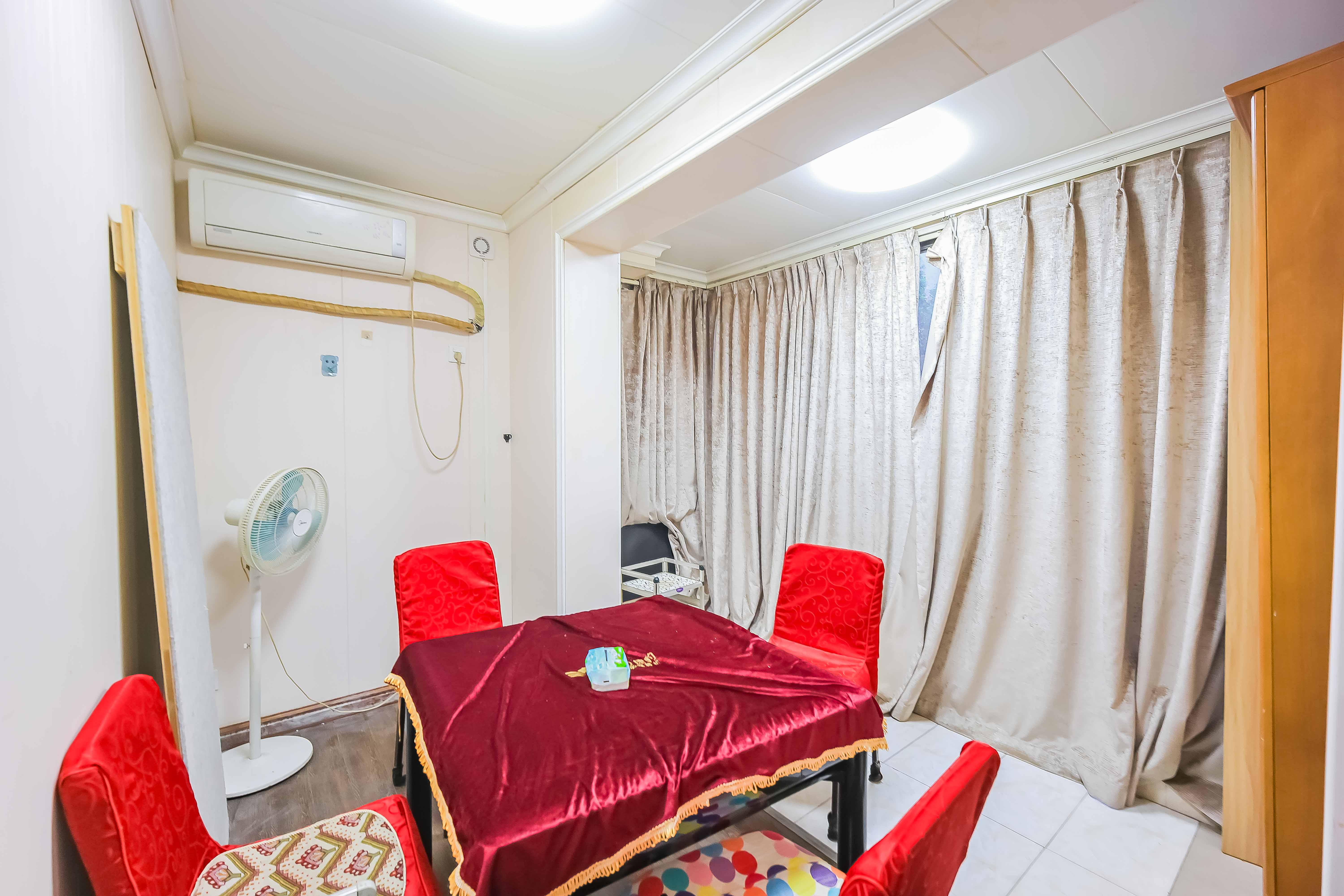 中天枫景园  3室2厅2卫    310.0万卧室