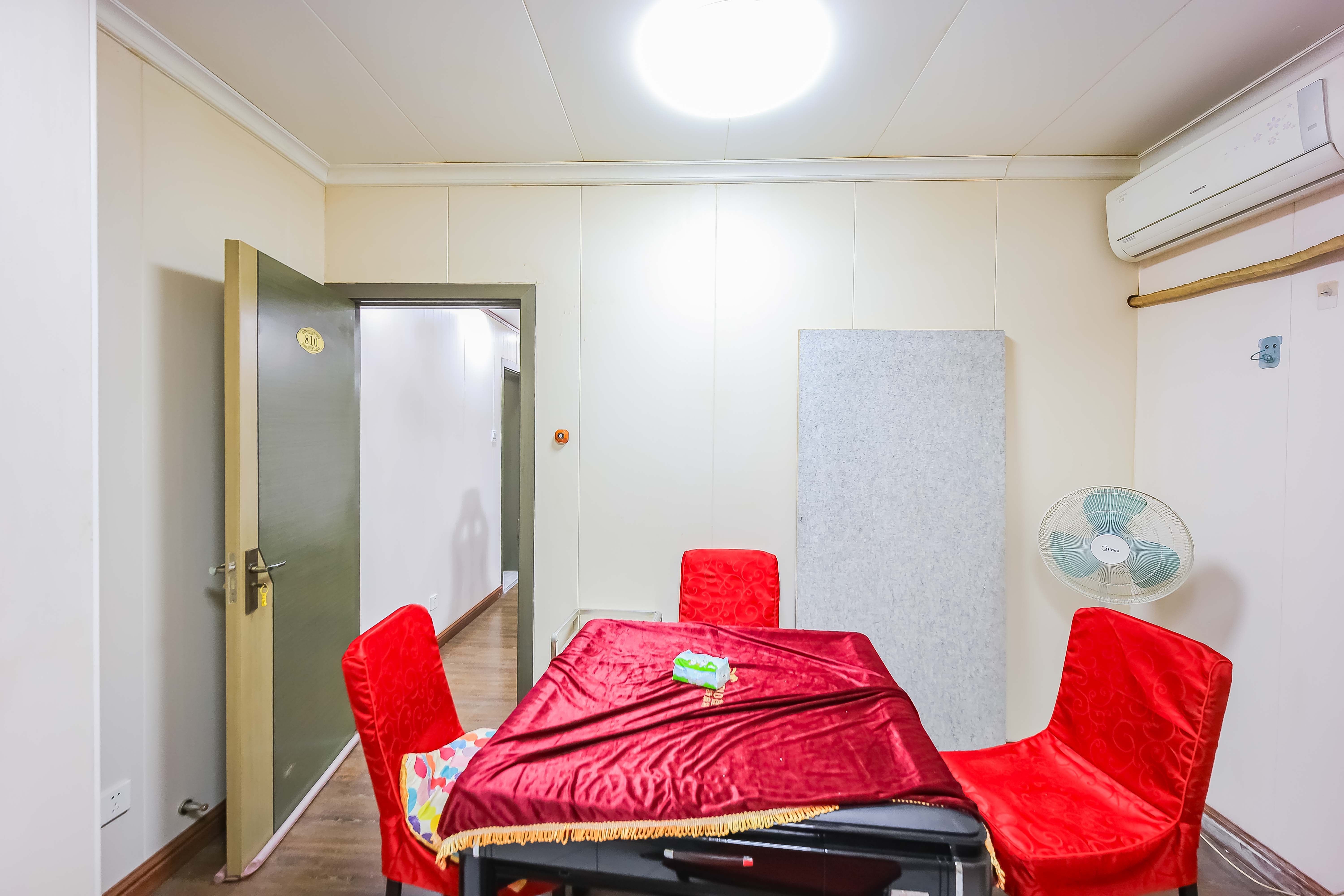 中天枫景园  3室2厅2卫    310.0万卧室