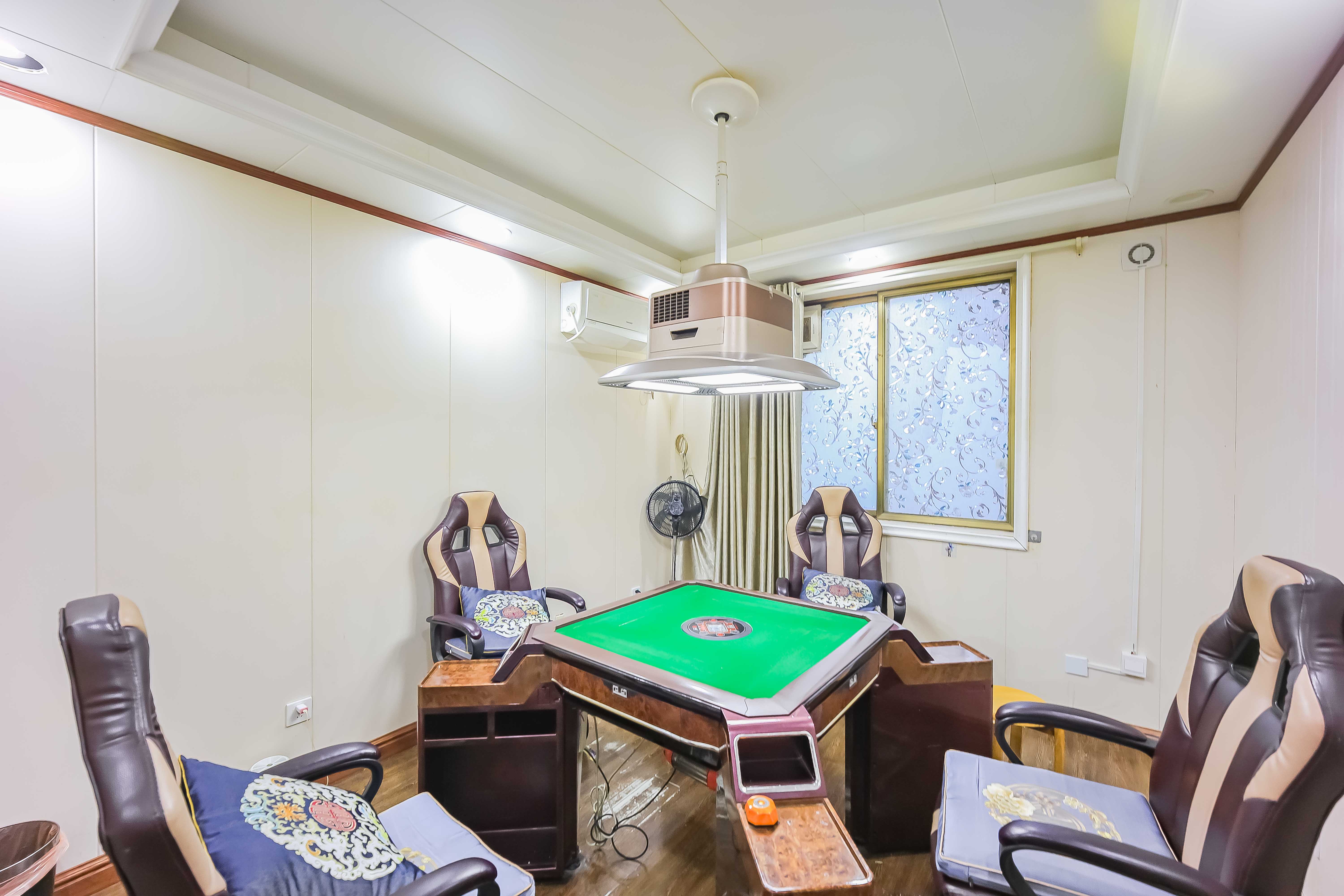 中天枫景园  3室2厅2卫    310.0万卧室