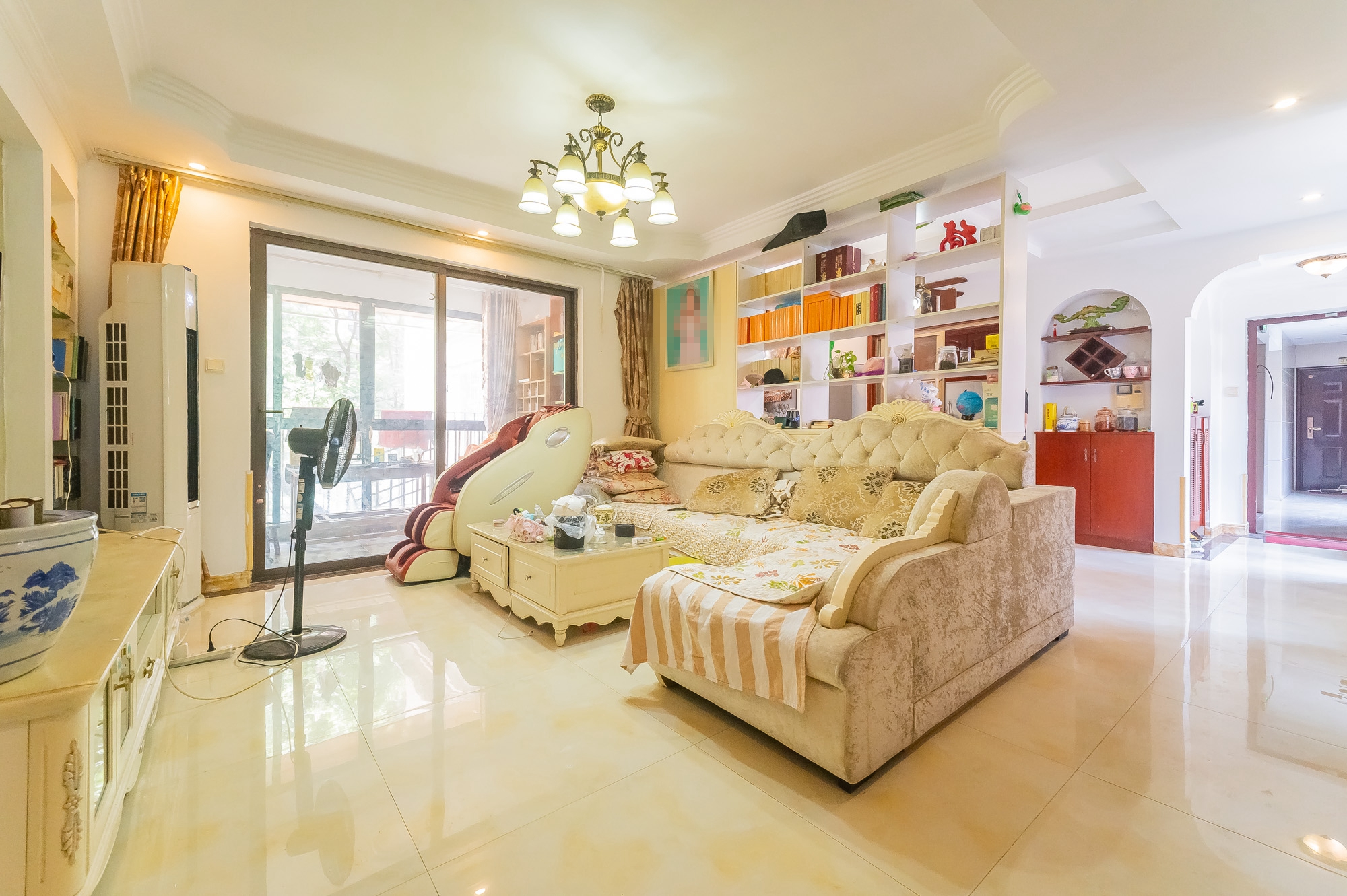 华润凤凰城三期 3室2厅2卫 84.8万 华润凤凰城三期 3室2厅2卫 84.8万客厅