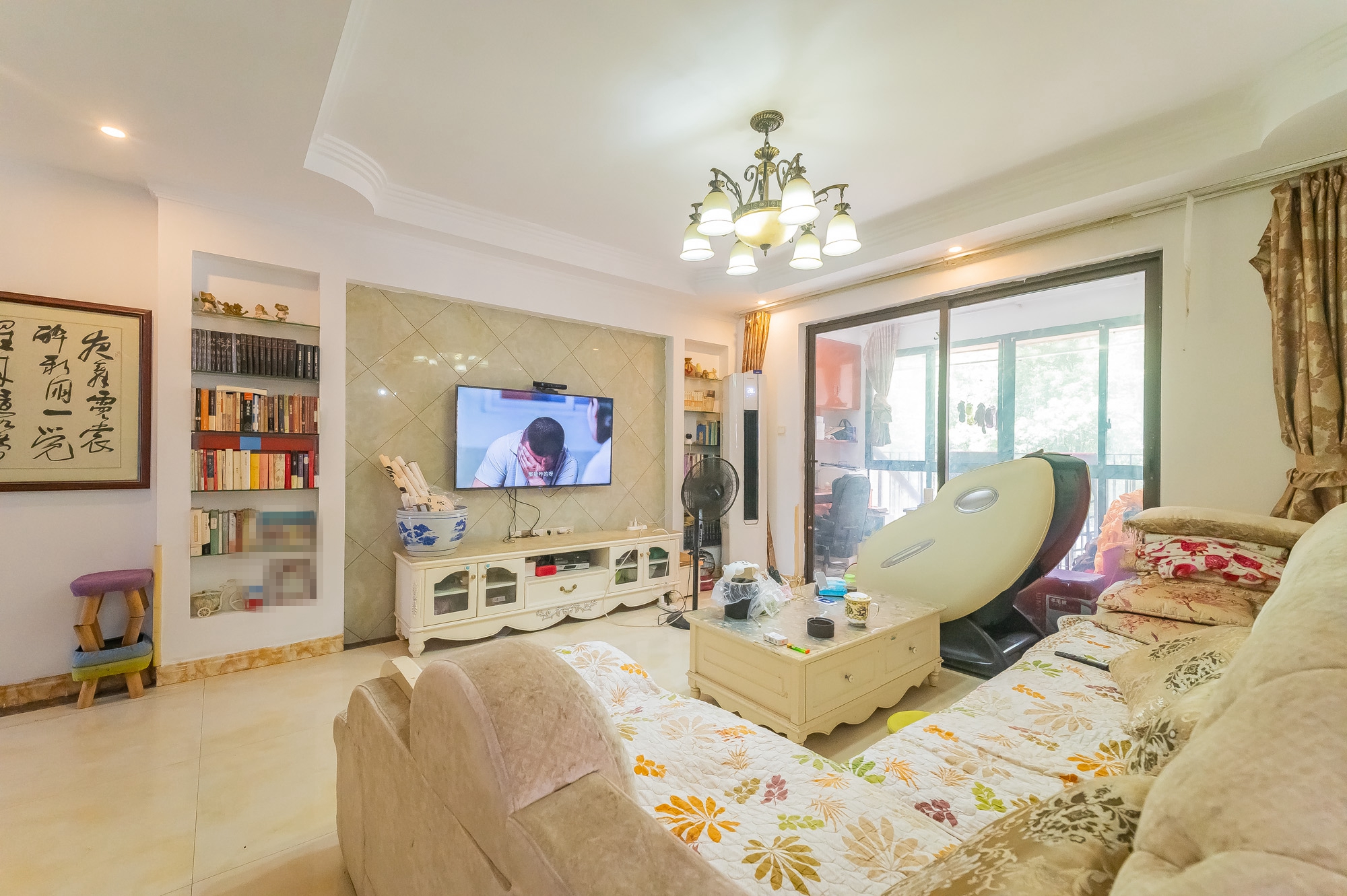 华润凤凰城三期 3室2厅2卫 84.8万 华润凤凰城三期 3室2厅2卫 84.8万客厅