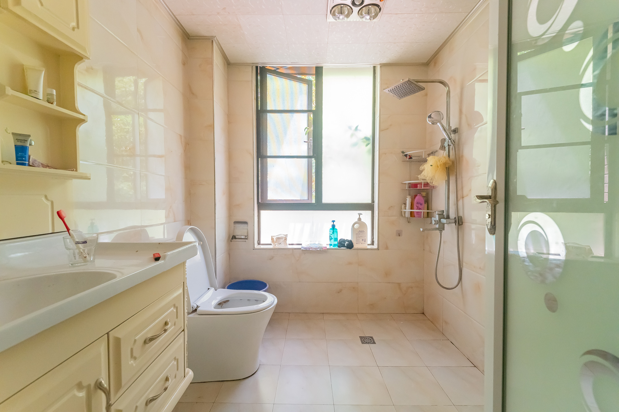 华润凤凰城三期 3室2厅2卫 84.8万 华润凤凰城三期 3室2厅2卫 84.8万卫生间