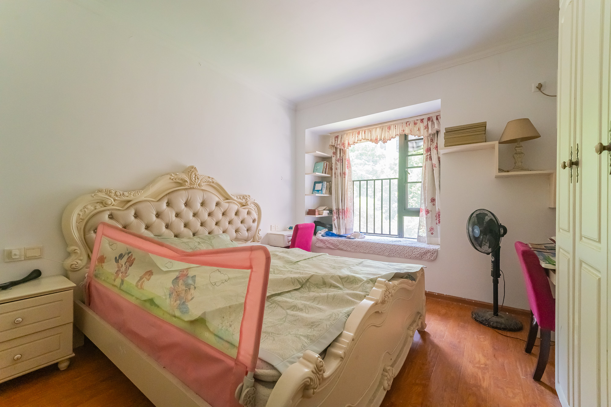 华润凤凰城三期 3室2厅2卫 84.8万 华润凤凰城三期 3室2厅2卫 84.8万卧室