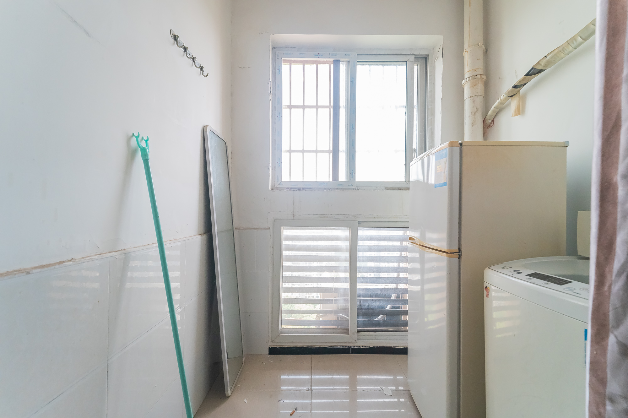 东方航标 1室1厅1卫 22.0万 东方航标 1室1厅1卫 22.0万阳台