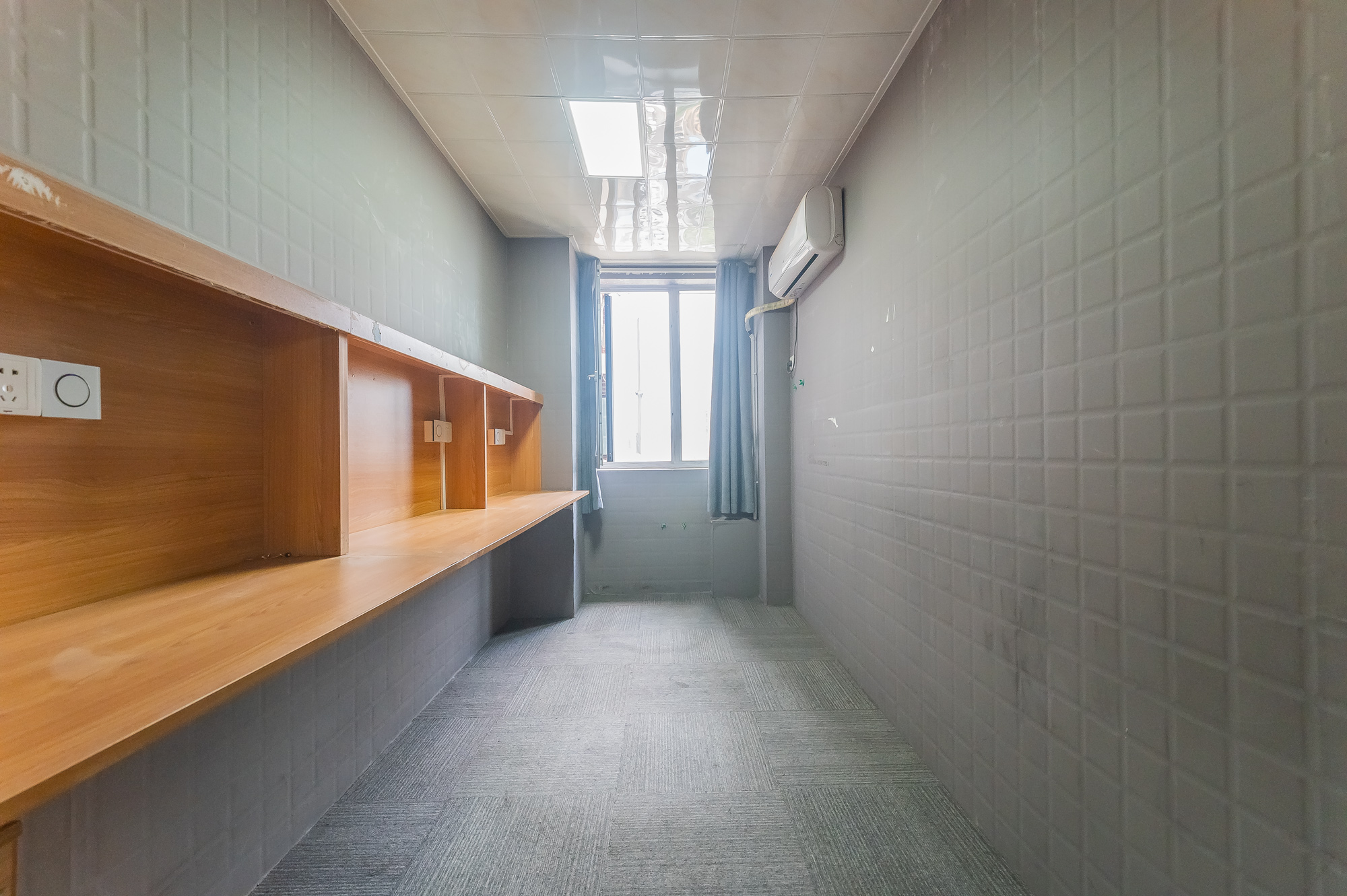 尚城 1室2厅2卫 93.8万 尚城 1室2厅2卫 93.8万其他