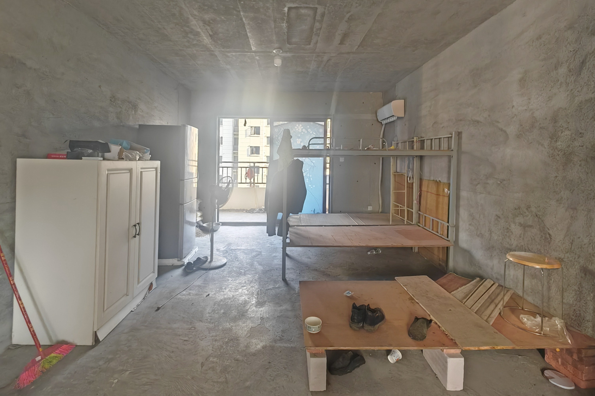 中梁星都荟  4室2厅2卫    105.8万 中梁星都荟  4室2厅2卫    105.8万客厅