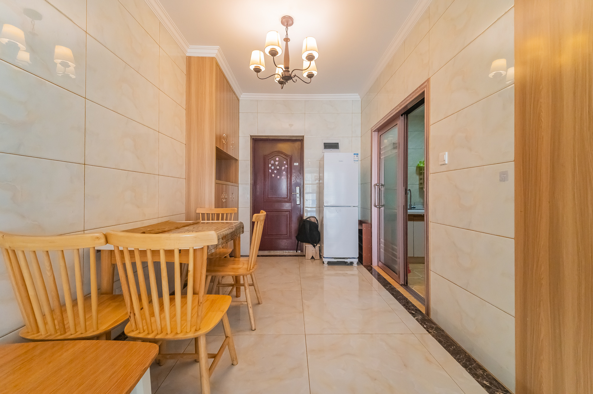 MOMA当代广场  3室2厅1卫    78.0万 MOMA当代广场  3室2厅1卫    78.0万客厅