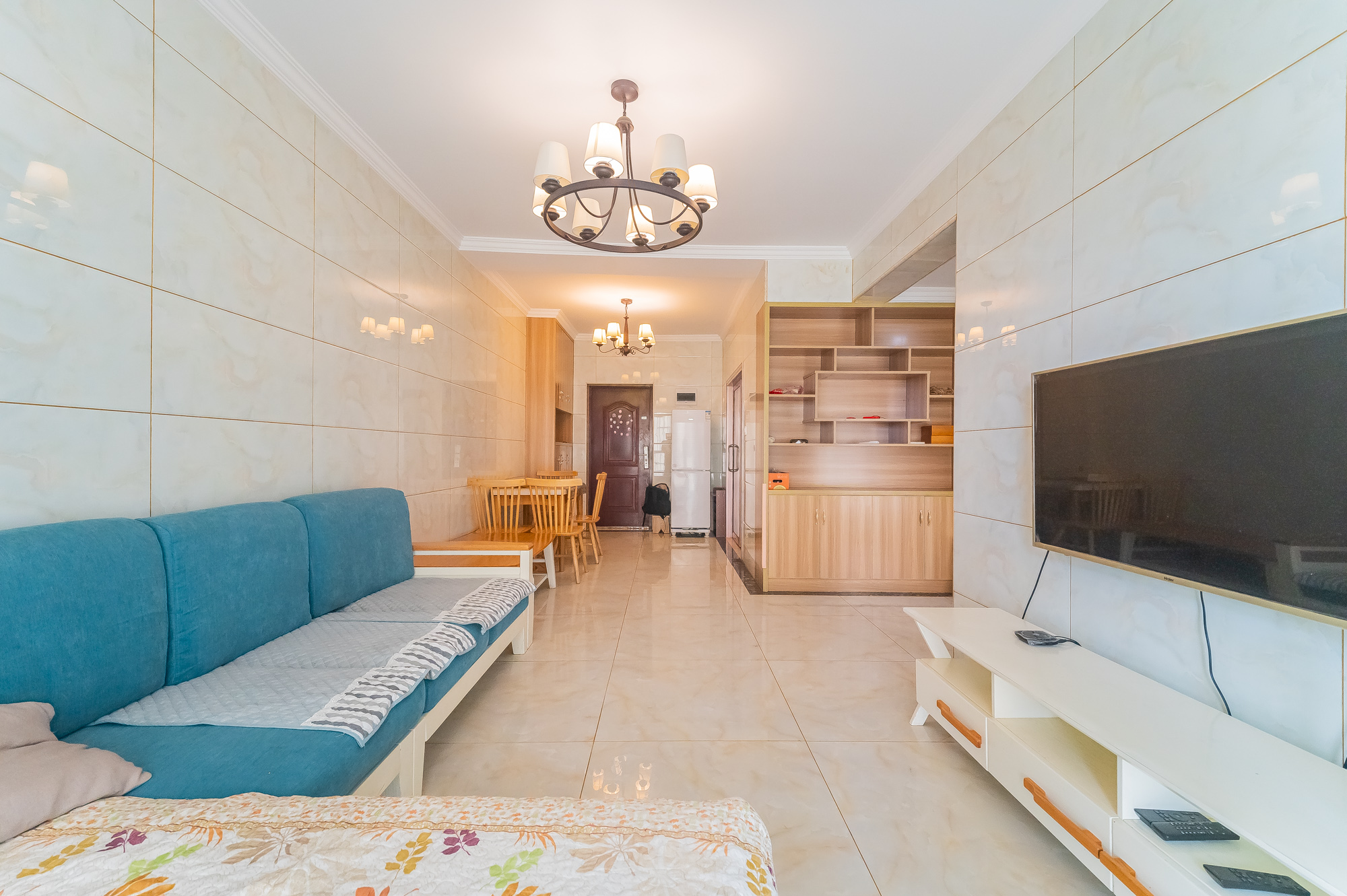 MOMA当代广场  3室2厅1卫    78.0万 MOMA当代广场  3室2厅1卫    78.0万客厅