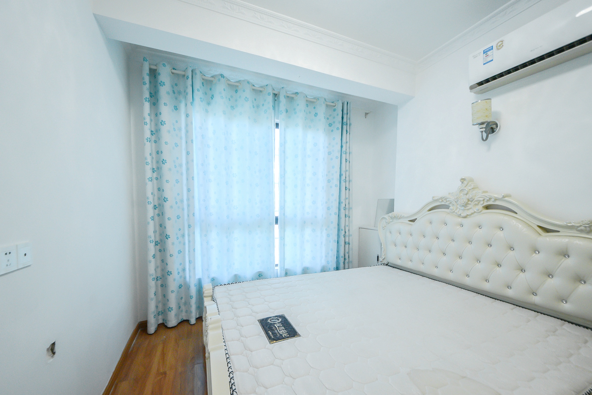 芒果天地(芒果雅苑)  2室2厅1卫    59.0万卧室