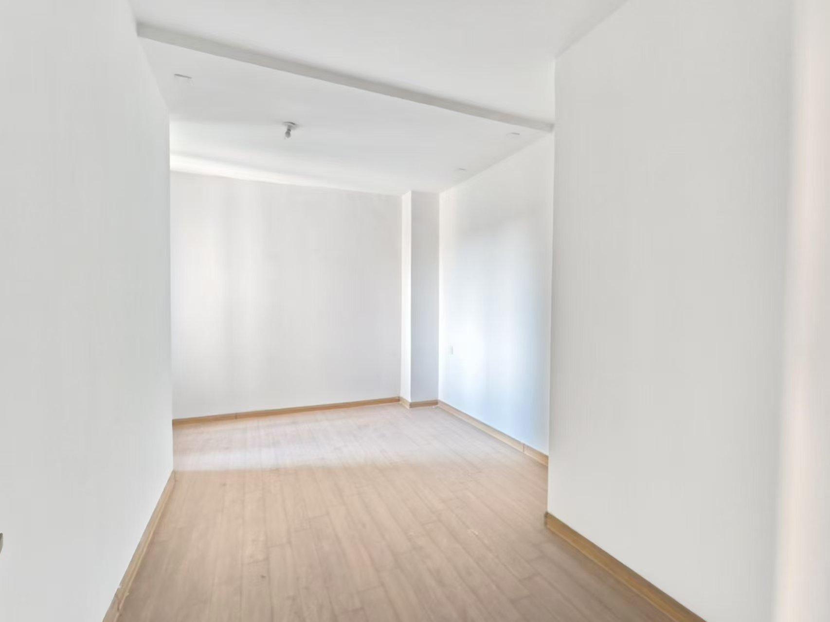 碧桂园 4室2厅3卫 73.0万 碧桂园 4室2厅3卫 73.0万室内图