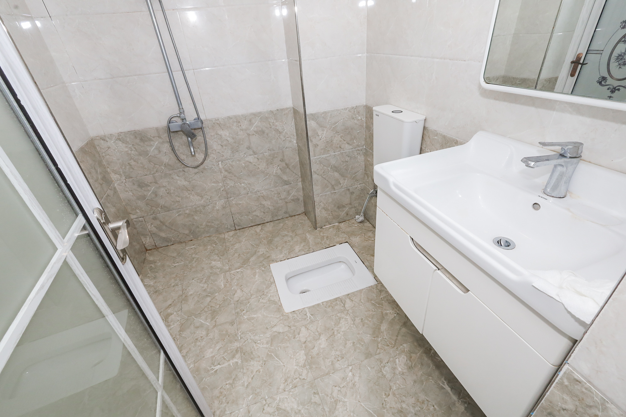 光明E城  2室2厅1卫    86.0万 光明E城  2室2厅1卫    86.0万卫生间