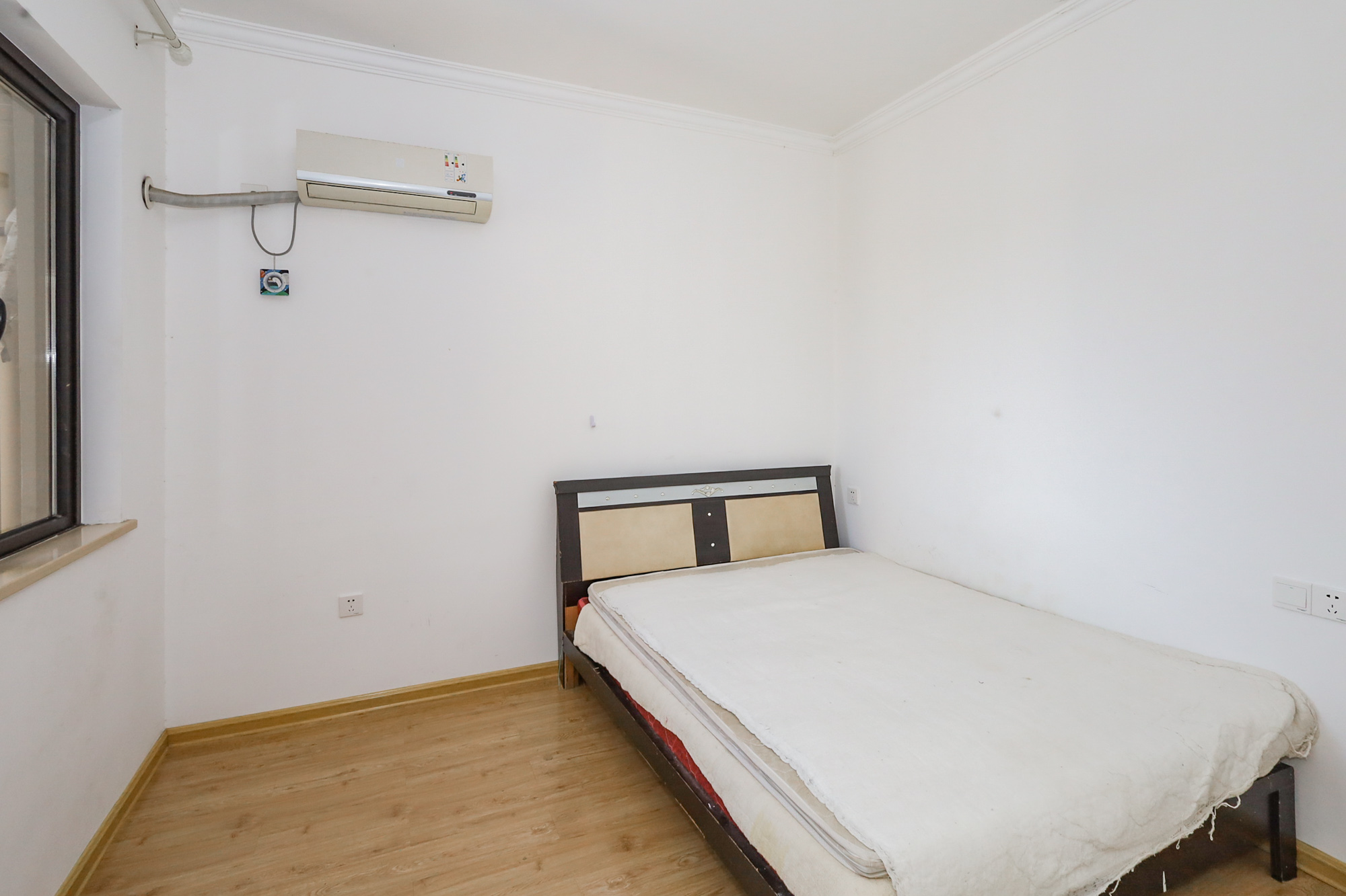 光明E城  2室2厅1卫    86.0万 光明E城  2室2厅1卫    86.0万卧室