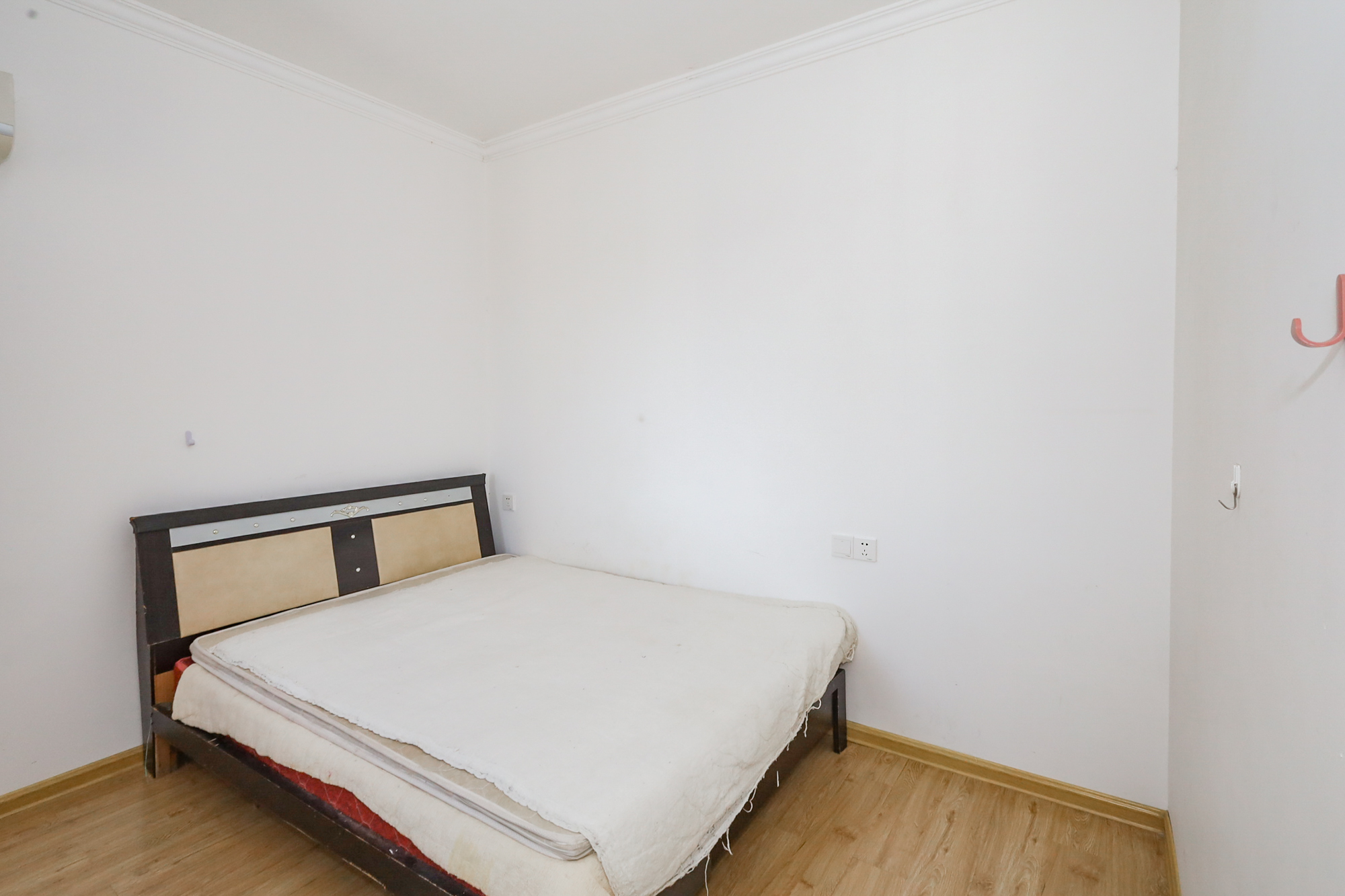 光明E城  2室2厅1卫    86.0万 光明E城  2室2厅1卫    86.0万卧室