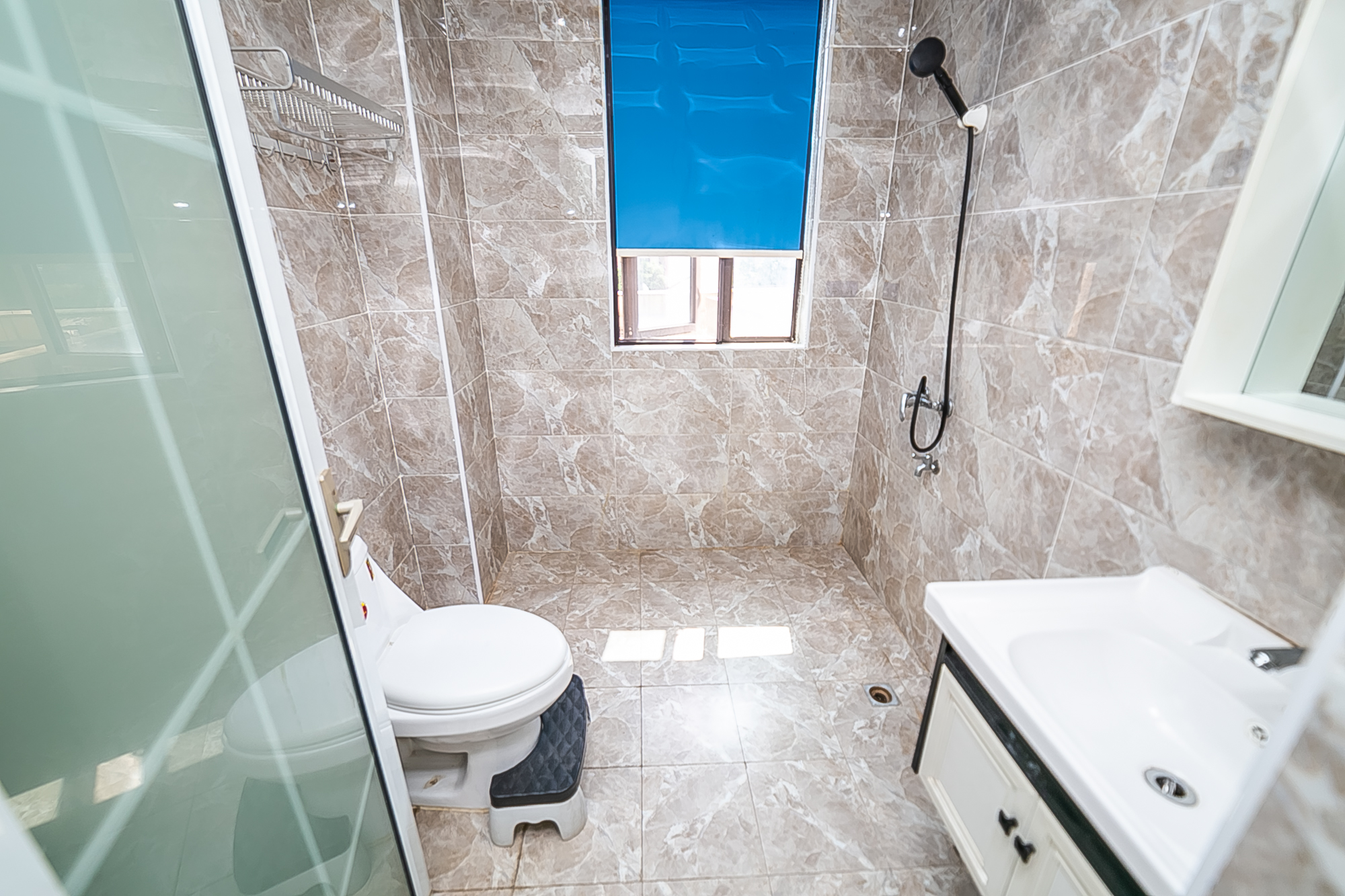 锦天金岸雅苑  3室2厅2卫   123.80万 锦天金岸雅苑  3室2厅2卫   123.80万卫生间