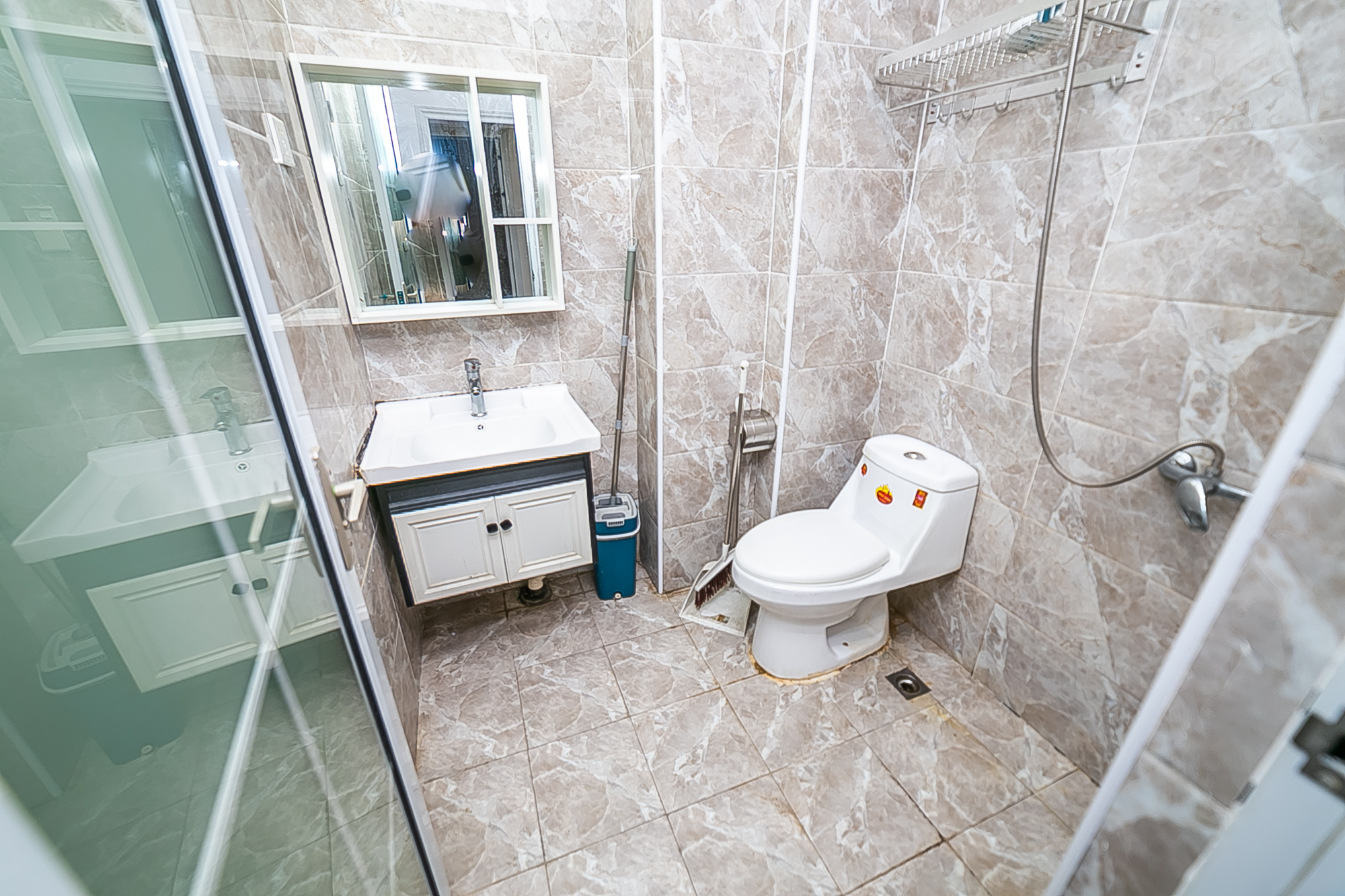 锦天金岸雅苑  3室2厅2卫   123.80万 锦天金岸雅苑  3室2厅2卫   123.80万卫生间