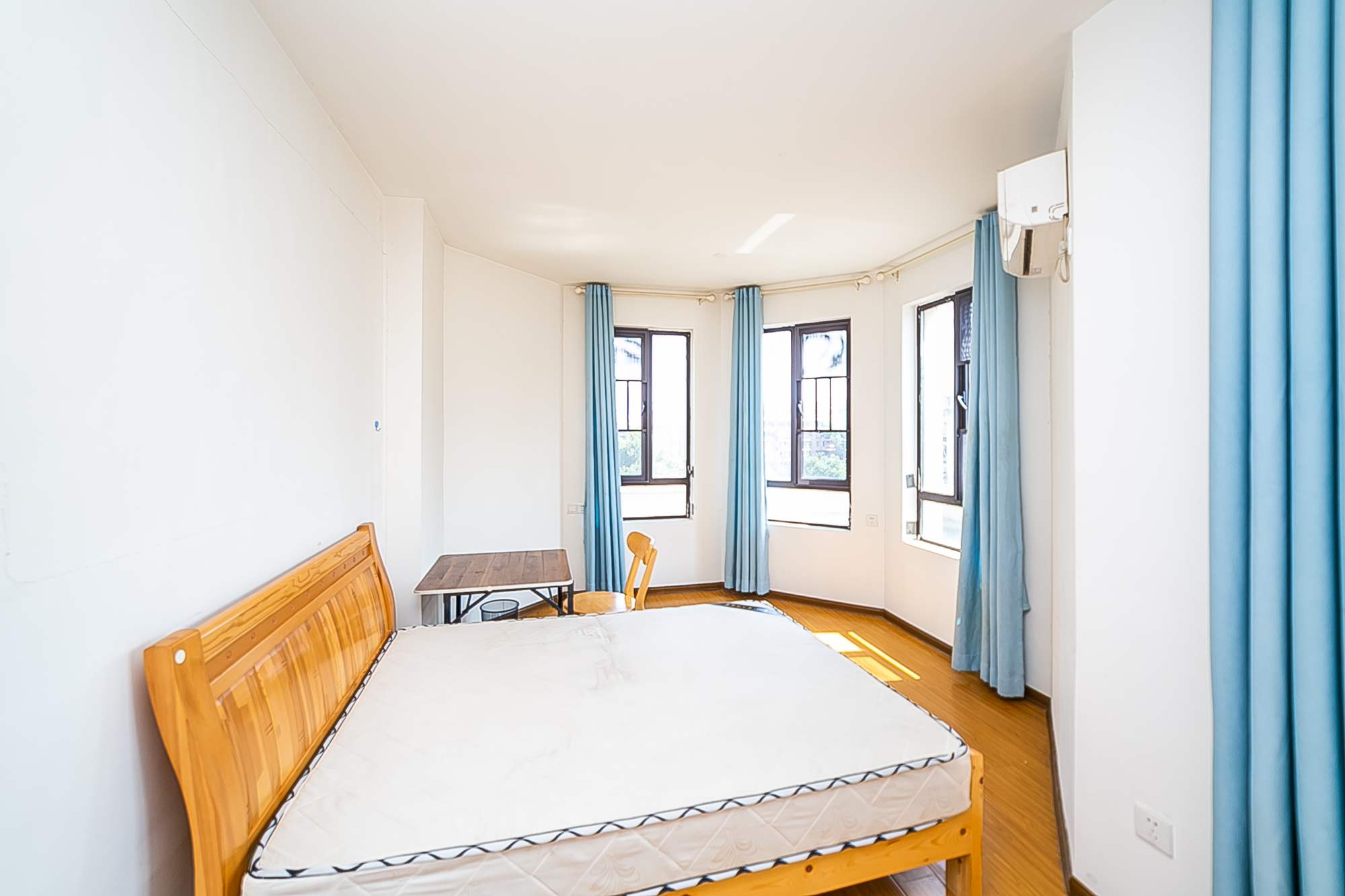 锦天金岸雅苑  3室2厅2卫   123.80万 锦天金岸雅苑  3室2厅2卫   123.80万卧室