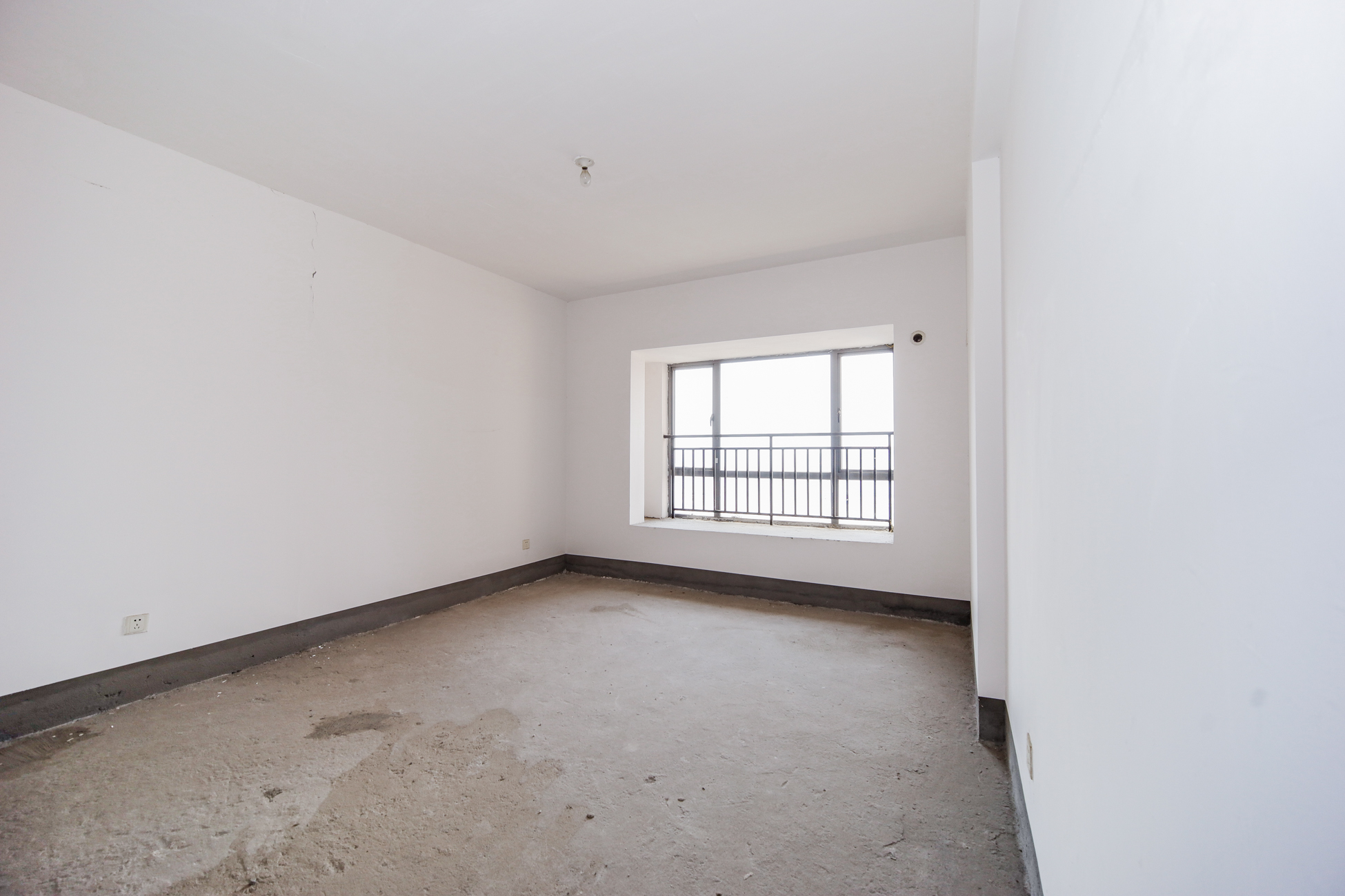 上海城小区 4室2厅2卫 108.0万 上海城小区 4室2厅2卫 108.0万卧室