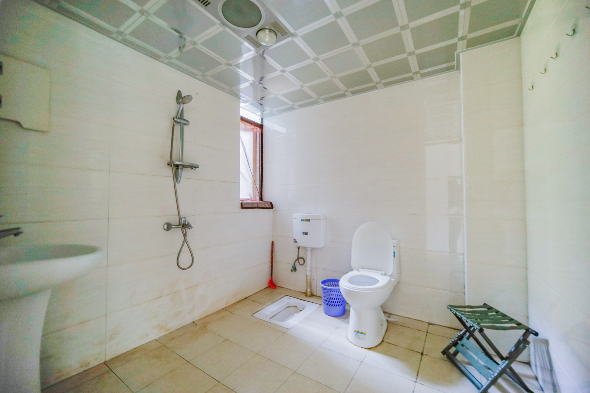 恒盛世家 4室2厅1卫 148.0万 恒盛世家 4室2厅1卫 148.0万卫生间