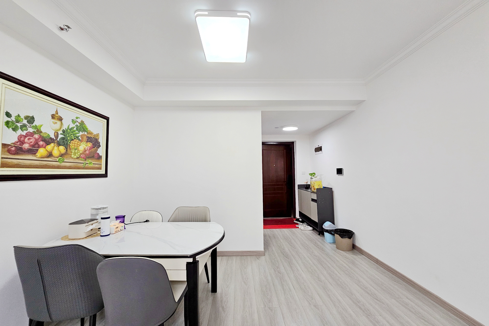 阳光城尚东湾愉景苑  3室2厅2卫    109.0万 阳光城尚东湾愉景苑  3室2厅2卫    109.0万客厅