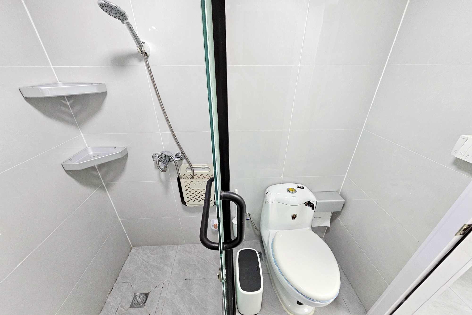 阳光城尚东湾愉景苑  3室2厅2卫    109.0万 阳光城尚东湾愉景苑  3室2厅2卫    109.0万卫生间