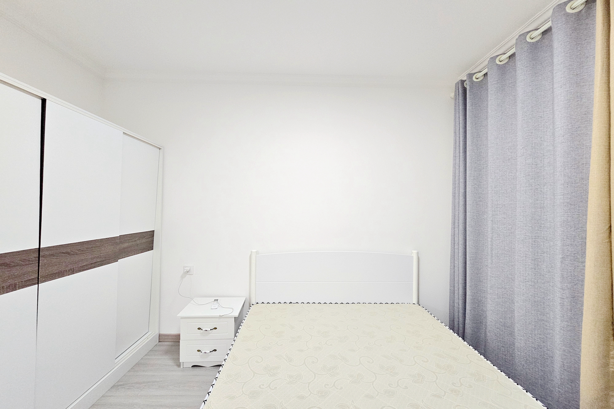 阳光城尚东湾愉景苑  3室2厅2卫    109.0万 阳光城尚东湾愉景苑  3室2厅2卫    109.0万卧室