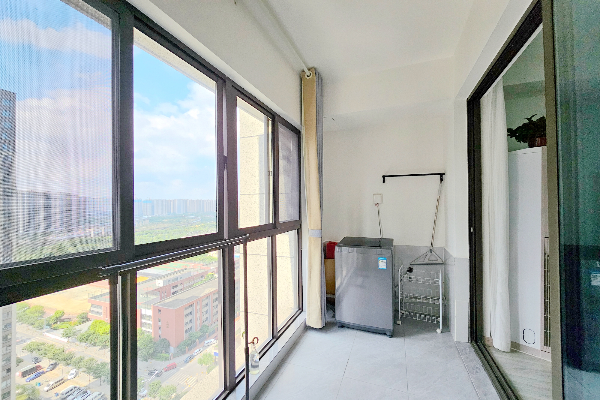 阳光城尚东湾愉景苑  3室2厅2卫    109.0万 阳光城尚东湾愉景苑  3室2厅2卫    109.0万阳台