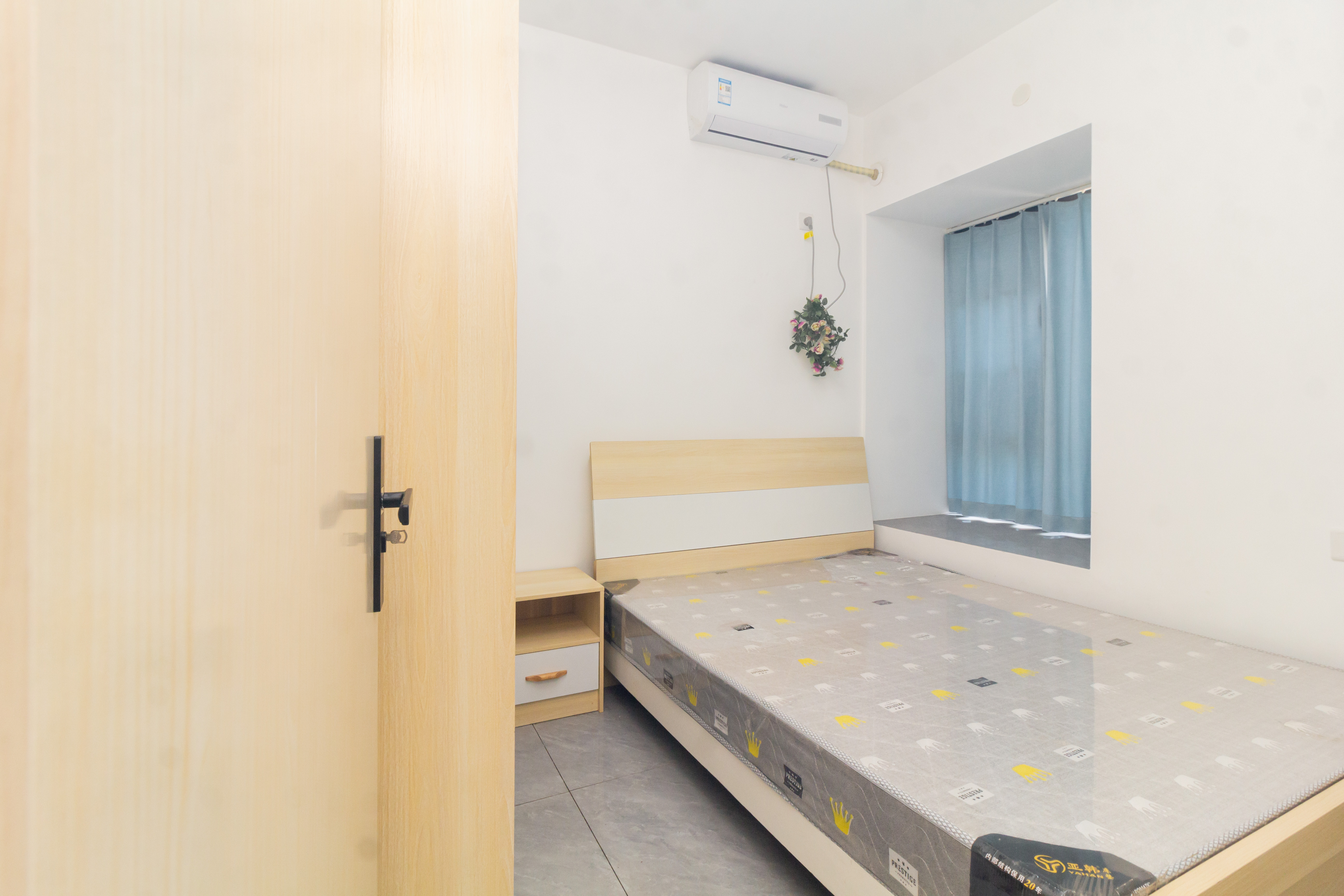 雅居乐新地  3室2厅2卫    75.0万 雅居乐新地  3室2厅2卫    75.0万卧室